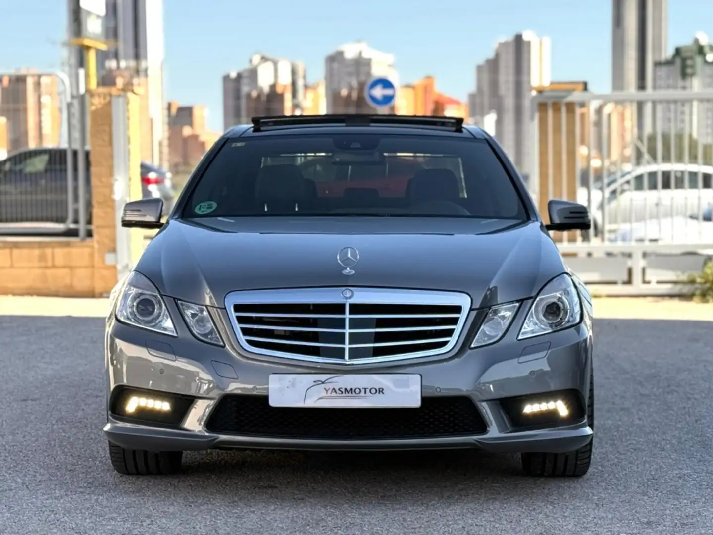 Mercedes-Benz E 350 CGI BE Avantgarde 7G Gris - 2