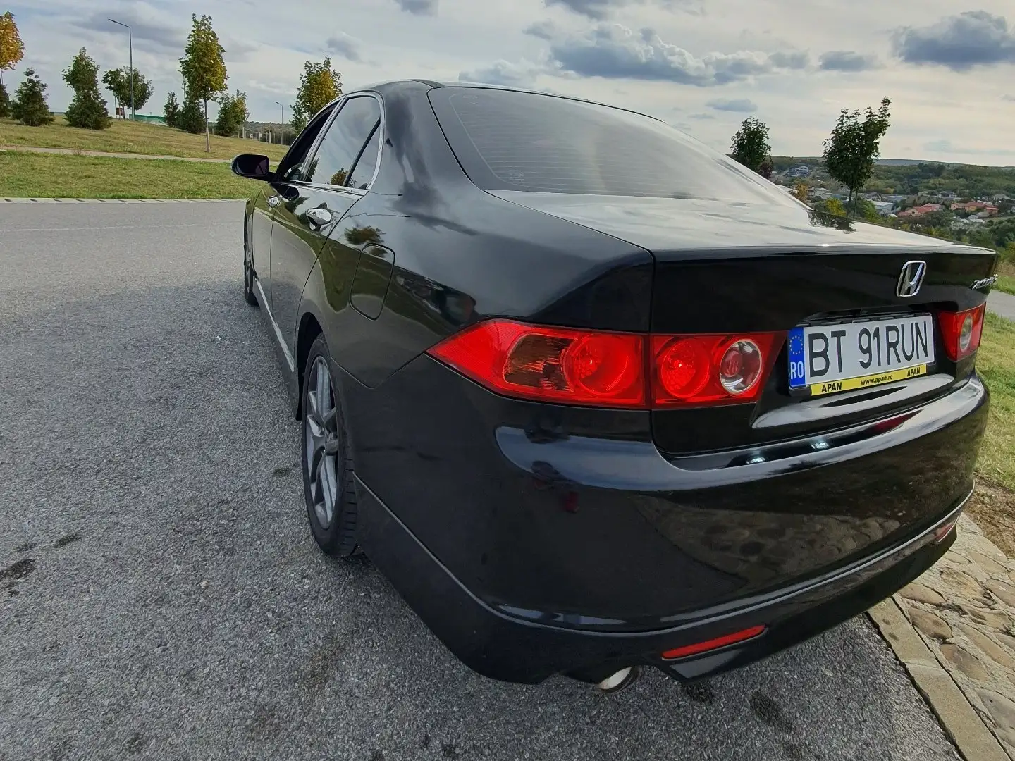 Honda Accord 2.4 i Automatik Type S Schwarz - 2