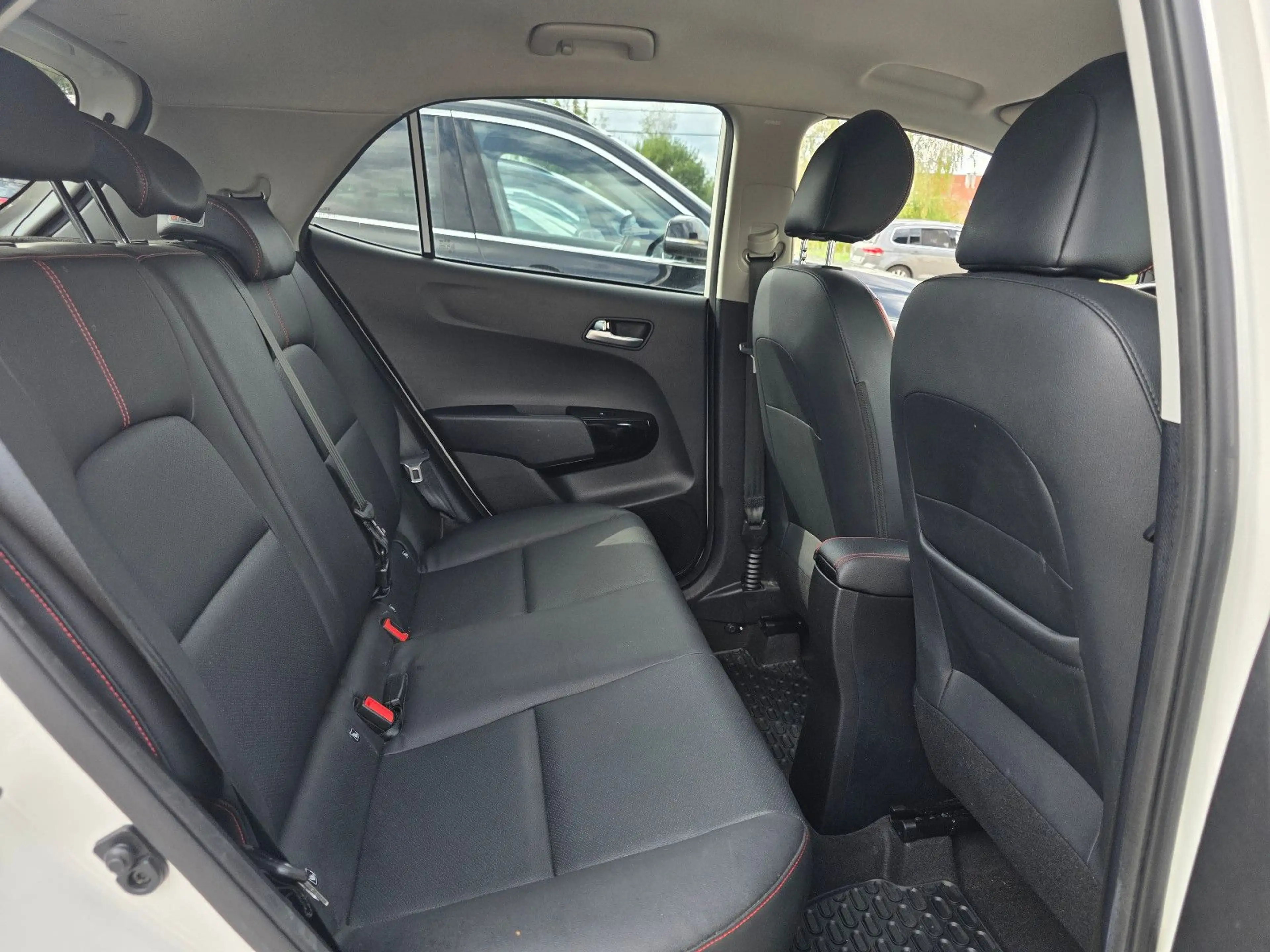 Kia Picanto GT-Line — photo 11