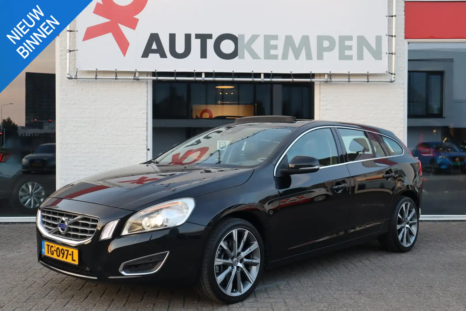 Volvo V60 3.0 T6 AWD SUMMUM PANORAMADAK|LEER|AWD|NAVI|YOUNGT Nero - 1