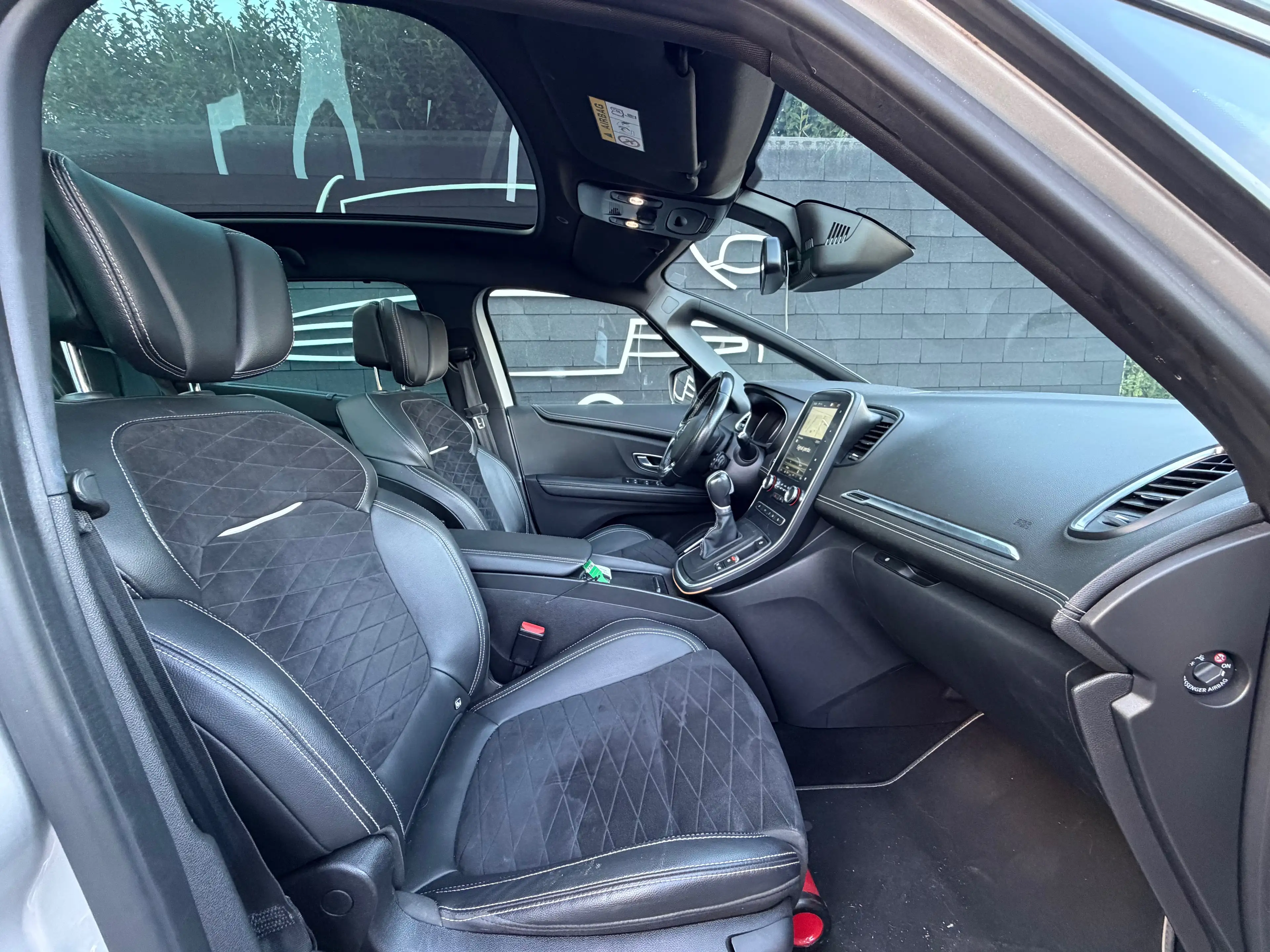 Renault Grand Scenic 1.7 Blue dCi Black Edition EDC 7 PLACES+CAMERA+BOSE+PANO+LED — photo 7