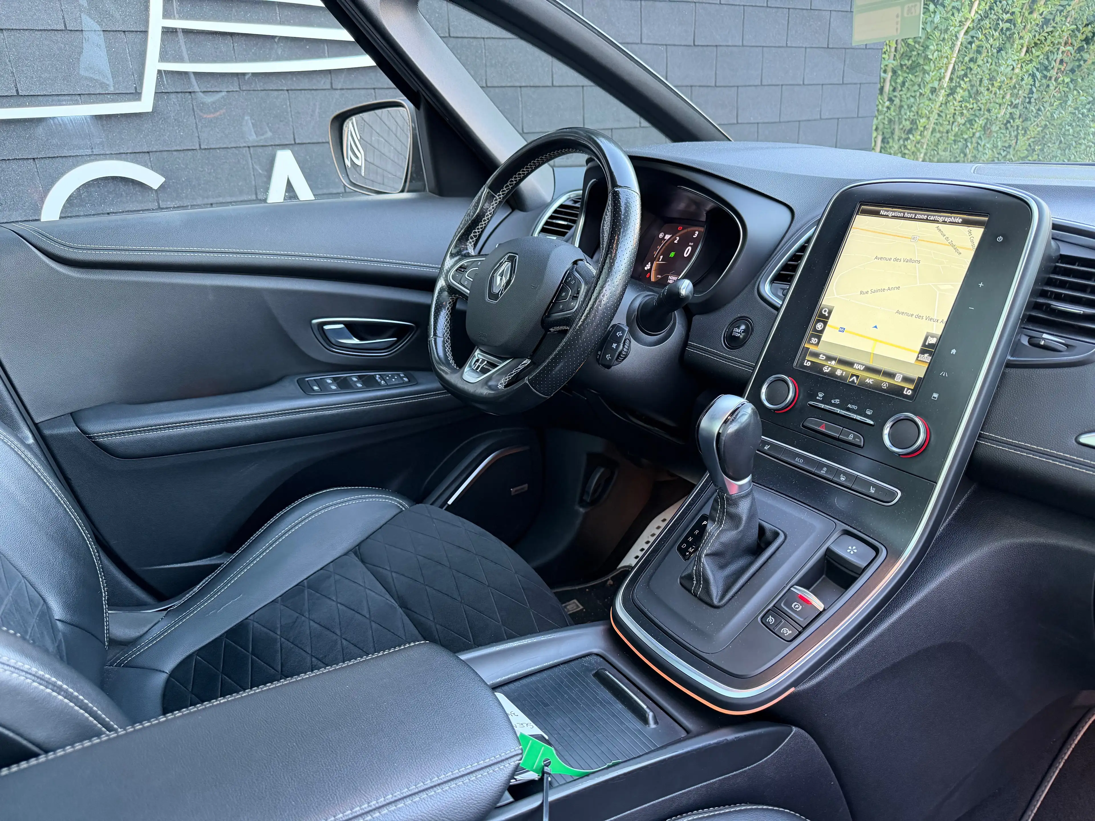 Renault Grand Scenic 1.7 Blue dCi Black Edition EDC 7 PLACES+CAMERA+BOSE+PANO+LED — photo 9