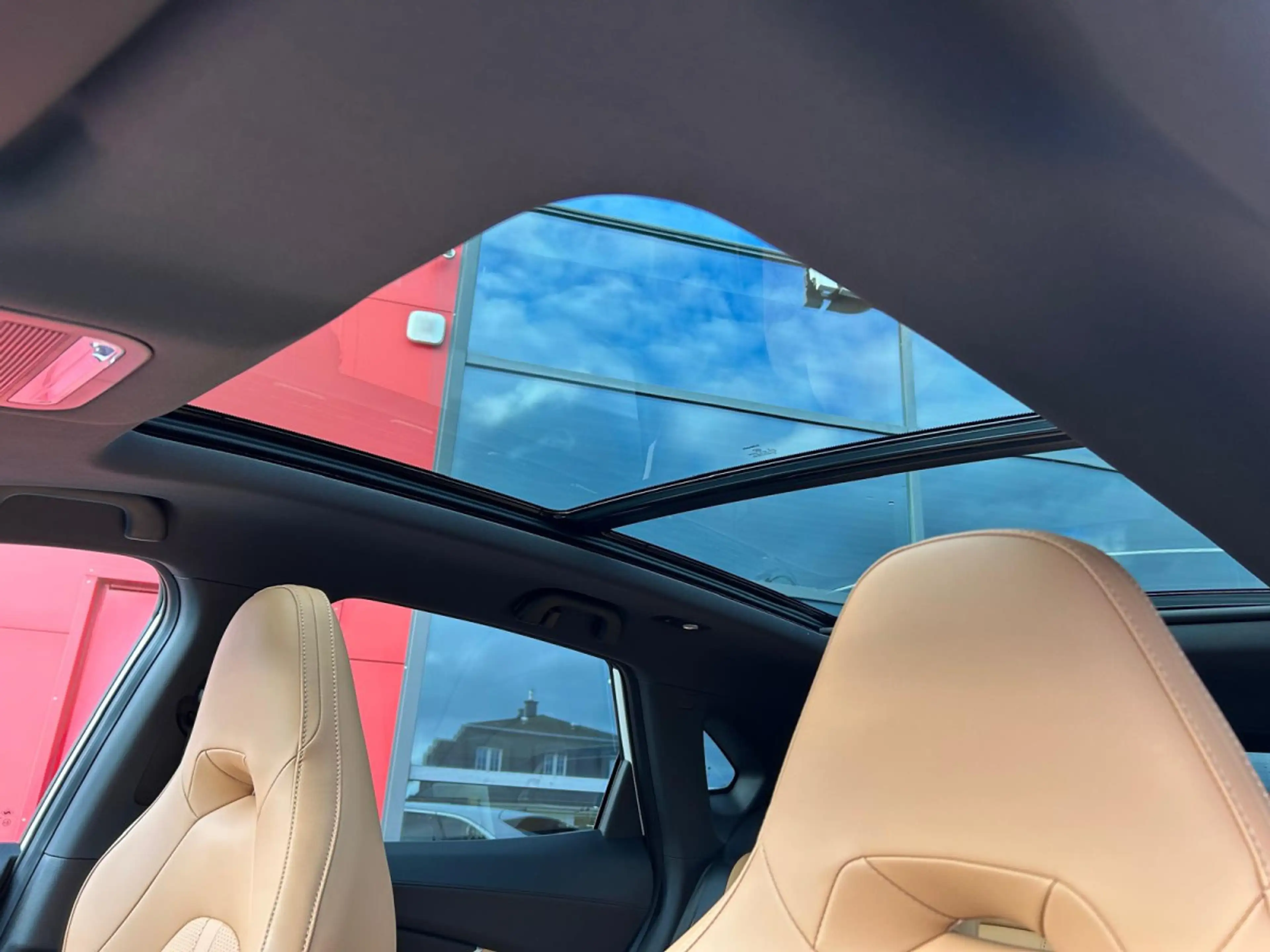 Forthing T5 Evo FRIDAY ELECTRIQUE — photo 13