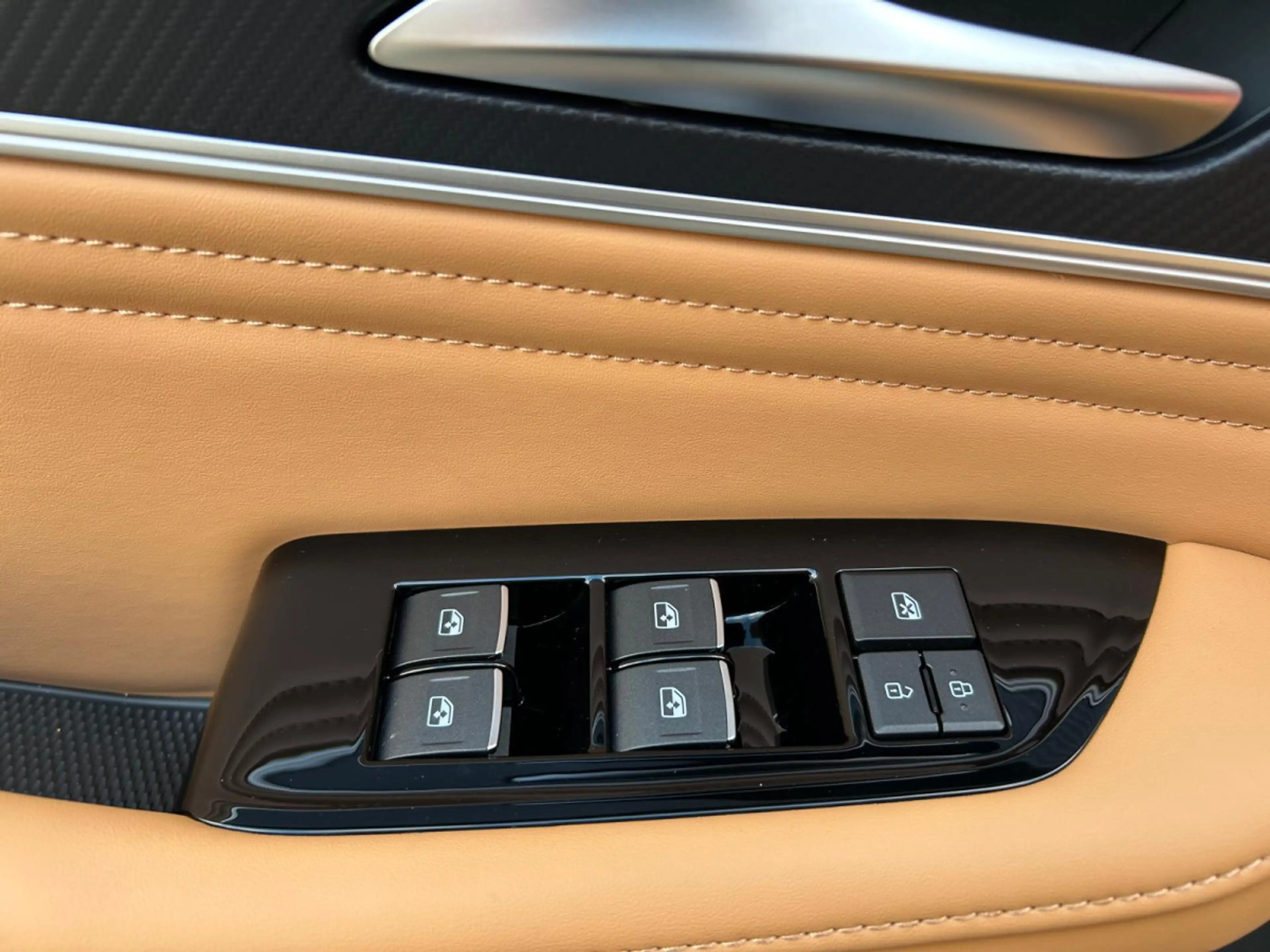 Forthing T5 Evo FRIDAY ELECTRIQUE — photo 12