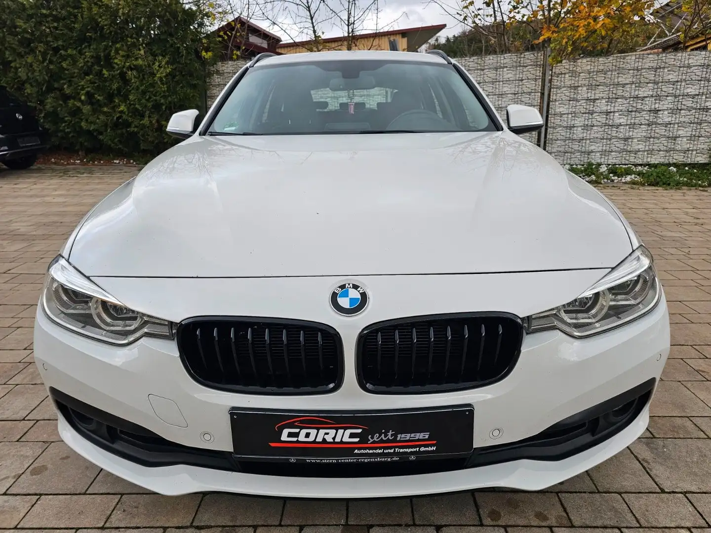 BMW 318 Baureihe 3 Touring 318 d Advantage Weiß - 1