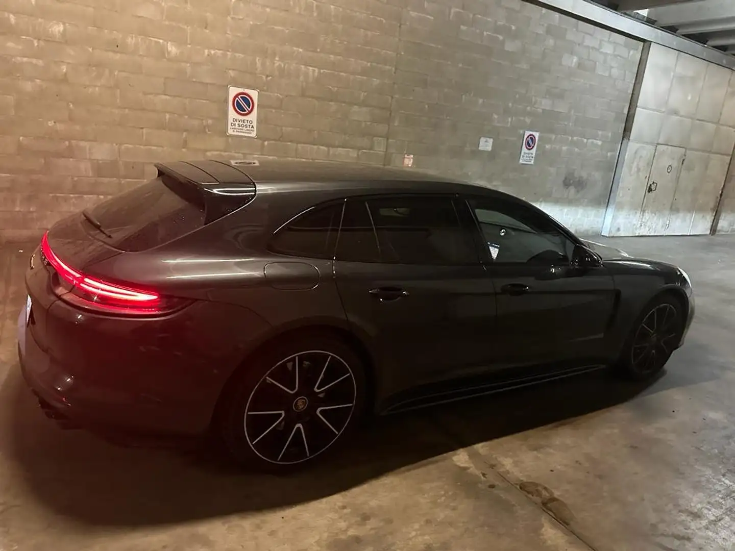 Porsche Panamera Panamera Sport Turismo  2.9 4 e-hybrid auto Grigio - 1