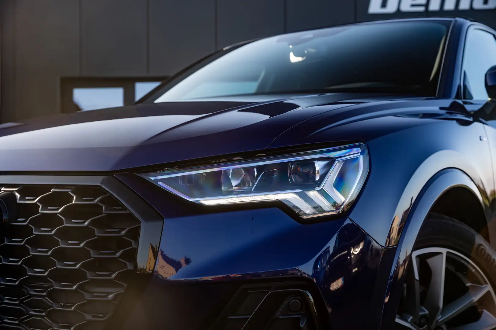 Audi Q3 Q3 35 TFSI Sportback S tronic S line Navarra Blue Bleu - 2