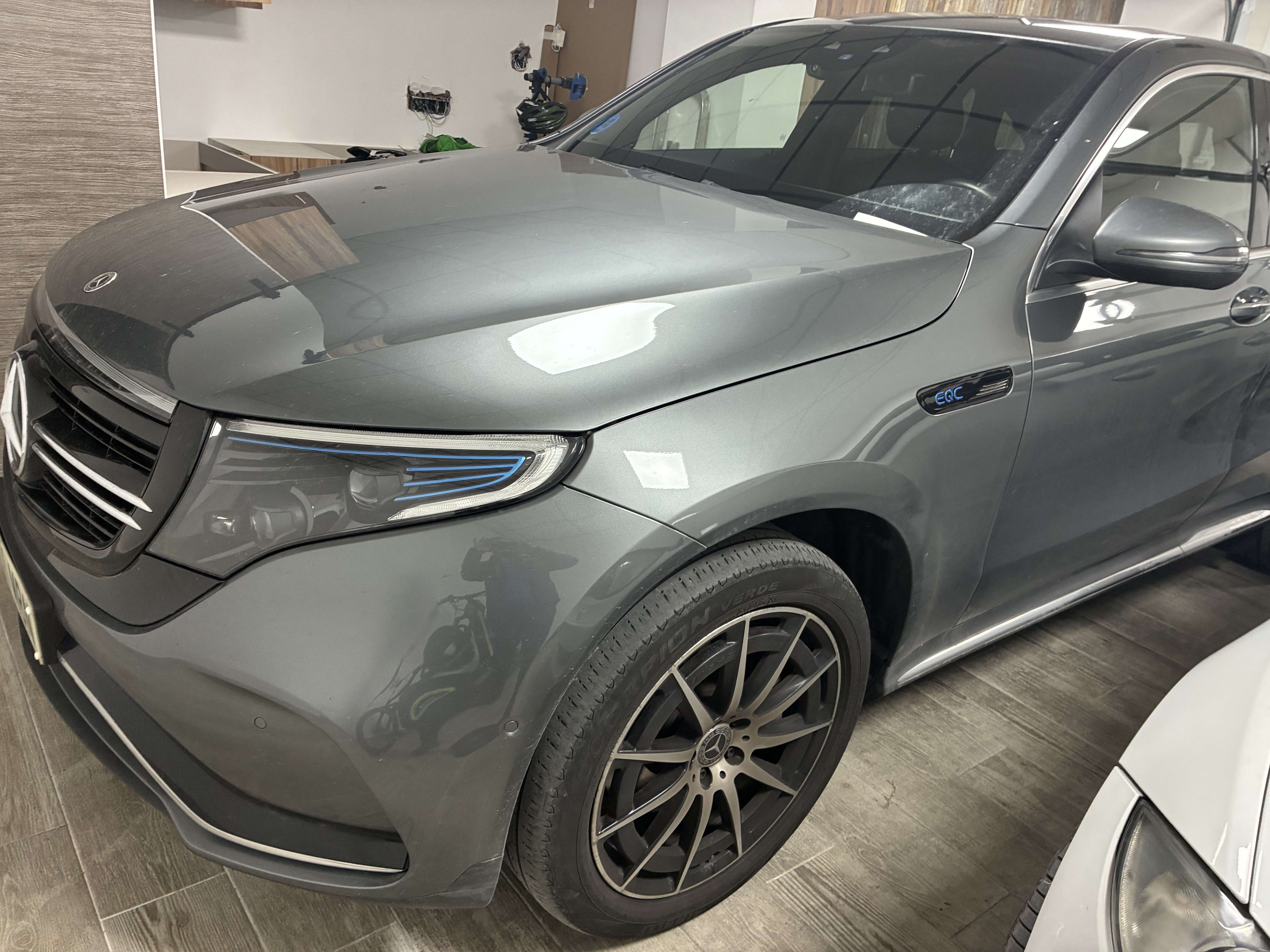 Mercedes-Benz EQC 400 4MATIC - foto 1