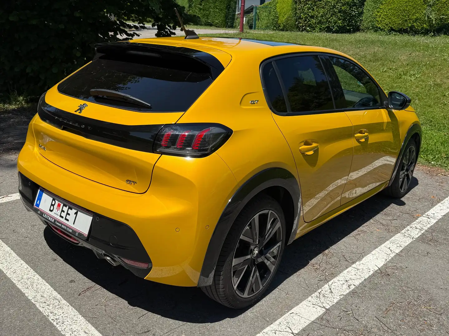 Peugeot 208 208 GT Pack PureTech 100 S Gelb - 2