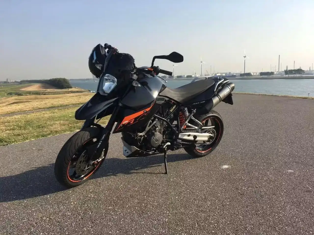 KTM 990 Supermoto