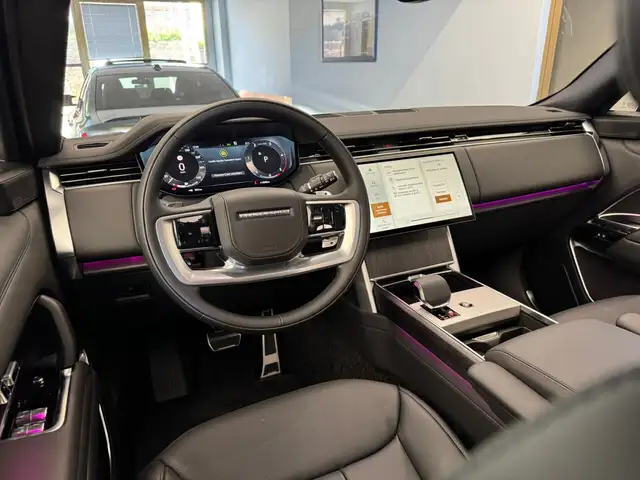 Land Rover Range Rover view 6