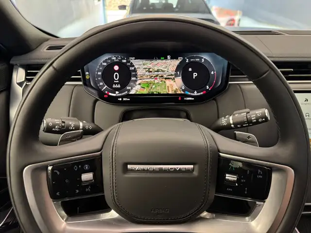 Land Rover Range Rover view 4