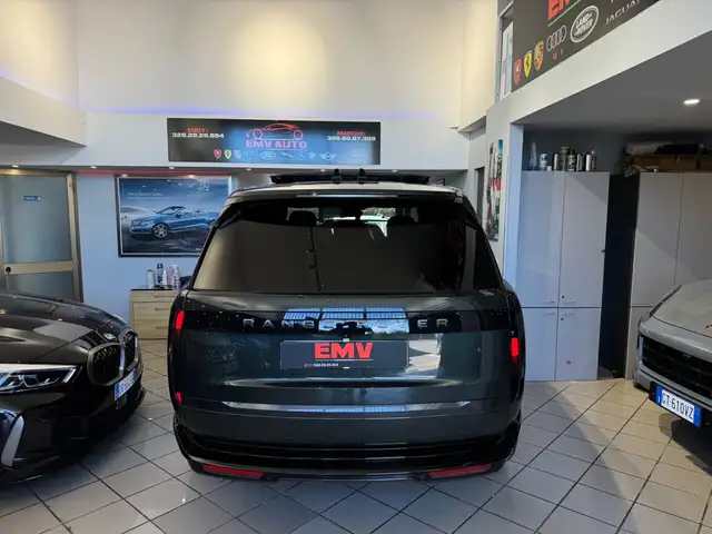 Land Rover Range Rover view 11