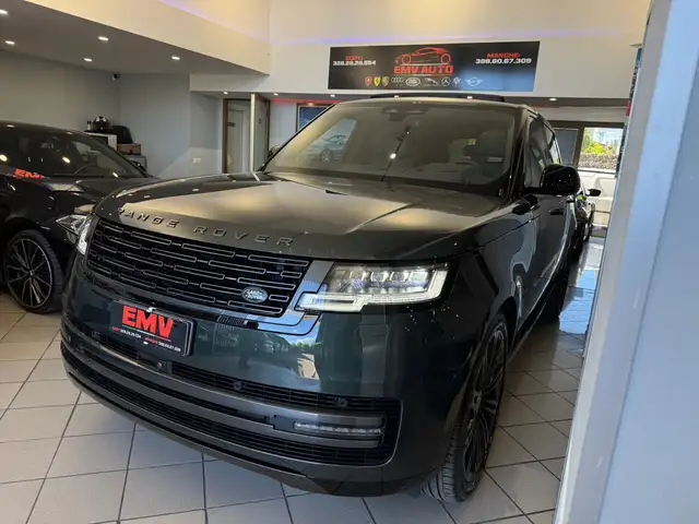Land Rover Range Rover view 3