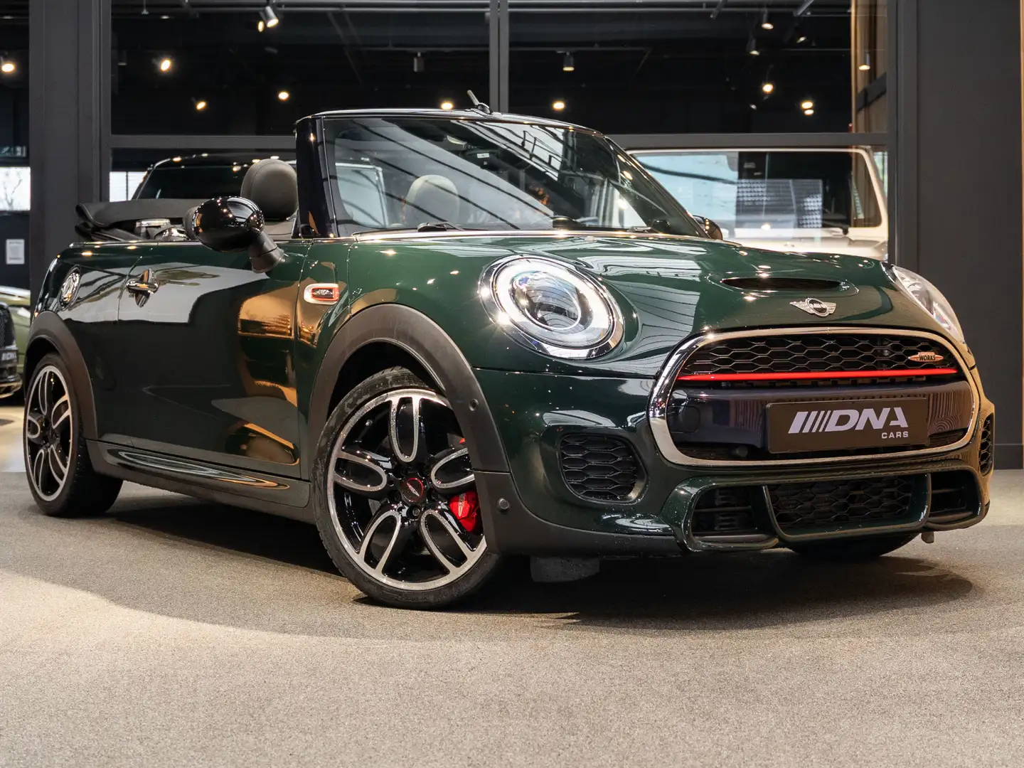 MINI John Cooper Works Cabrio Mini JCW Chili H&K Voll Leder 2.0 JCW British Raci Grün - 1