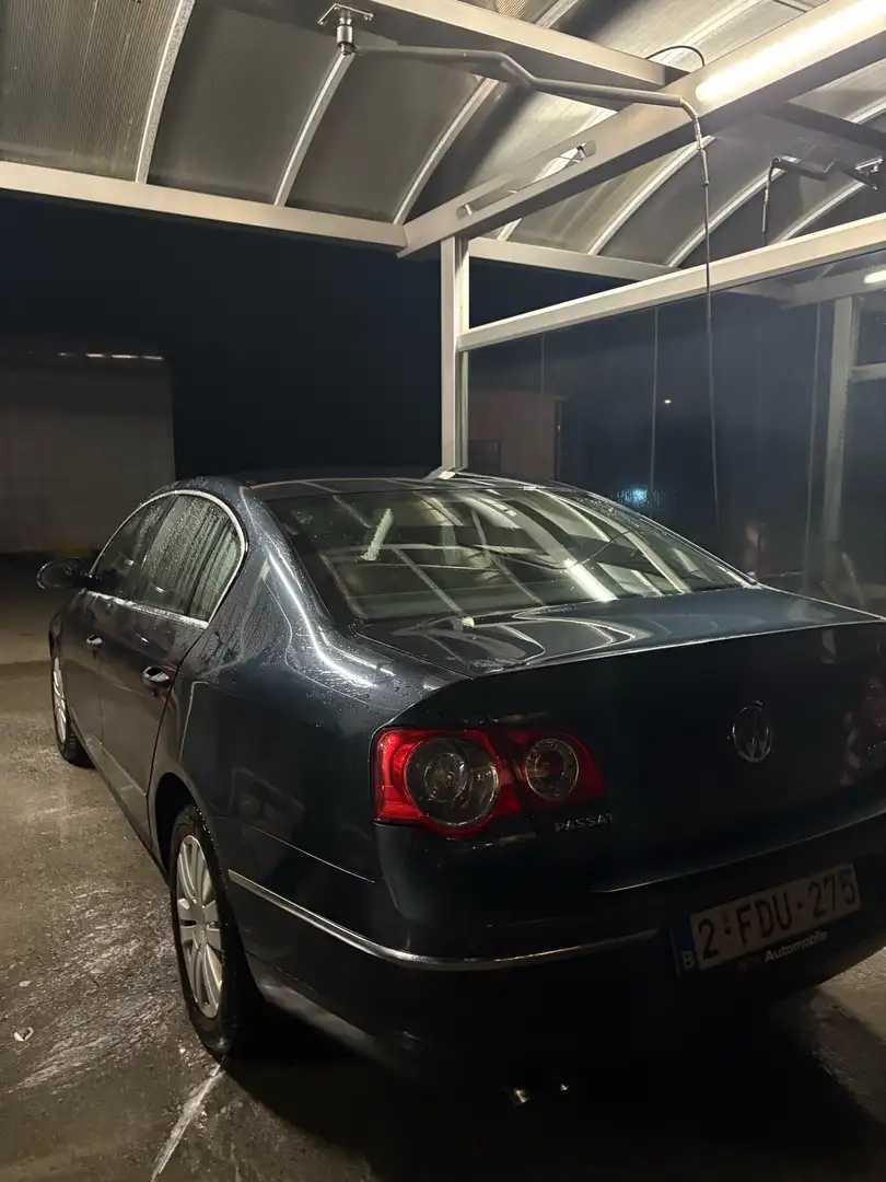 Volkswagen Passat 2.0 TDi Comfortline DSG - 2