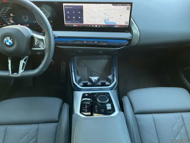 BMW X3 M view 7