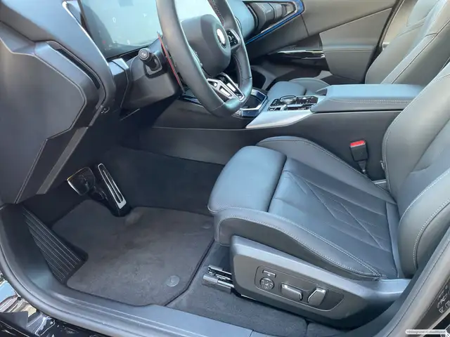 BMW X3 M view 10