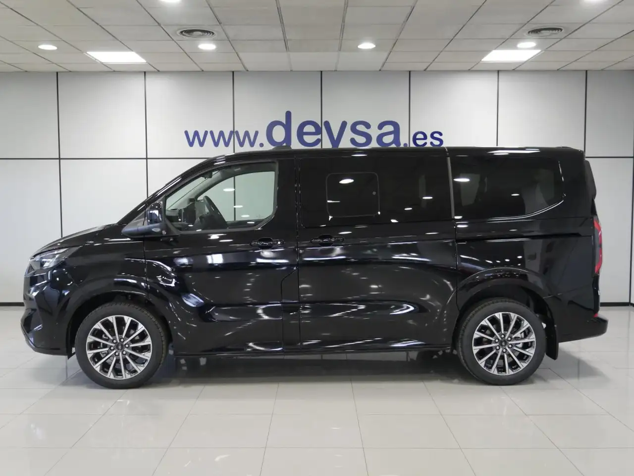 Ford Tourneo Custom 2026
