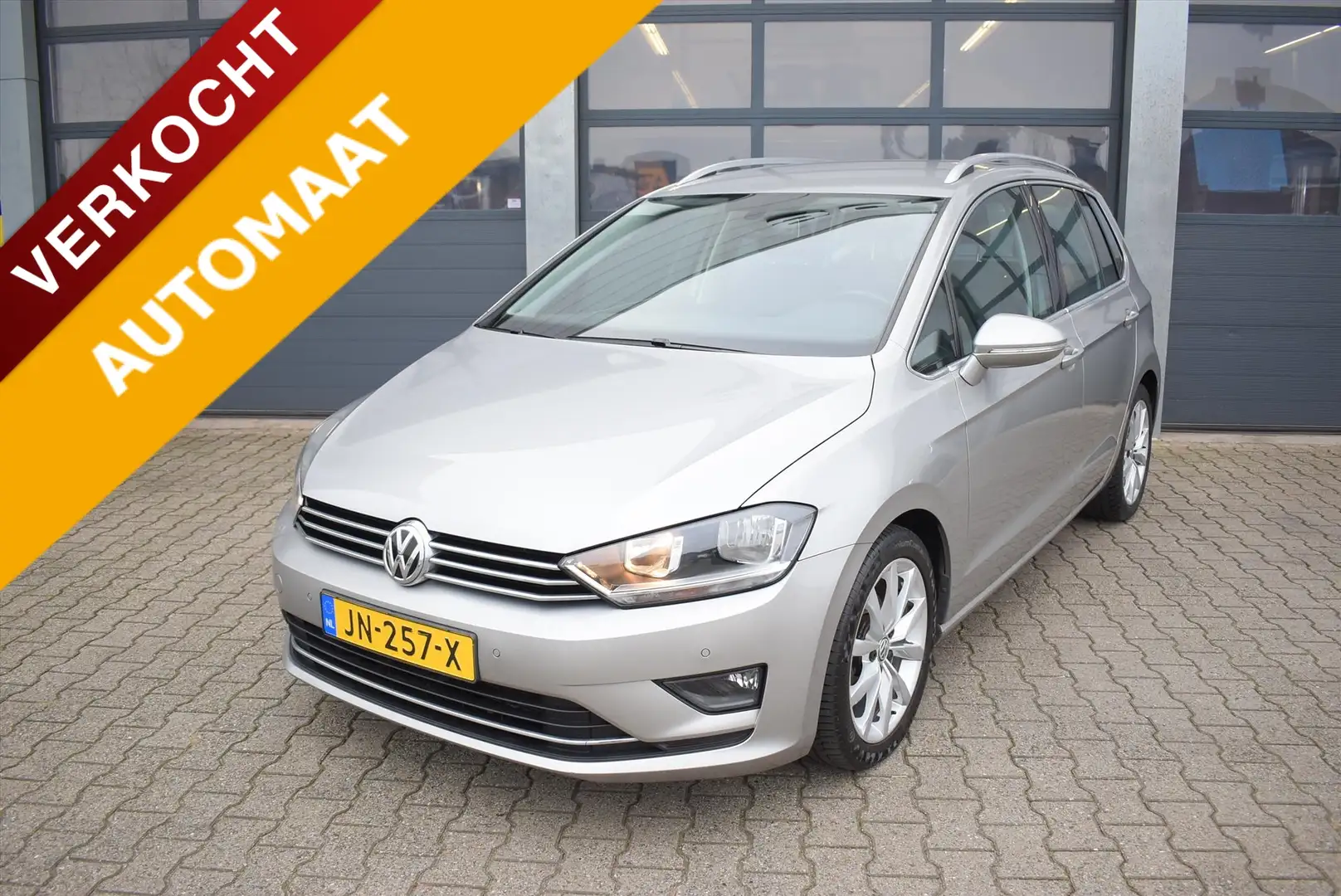 Volkswagen Golf Sportsvan 1.2 TSI 110pk DSG Highline Šedá - 1