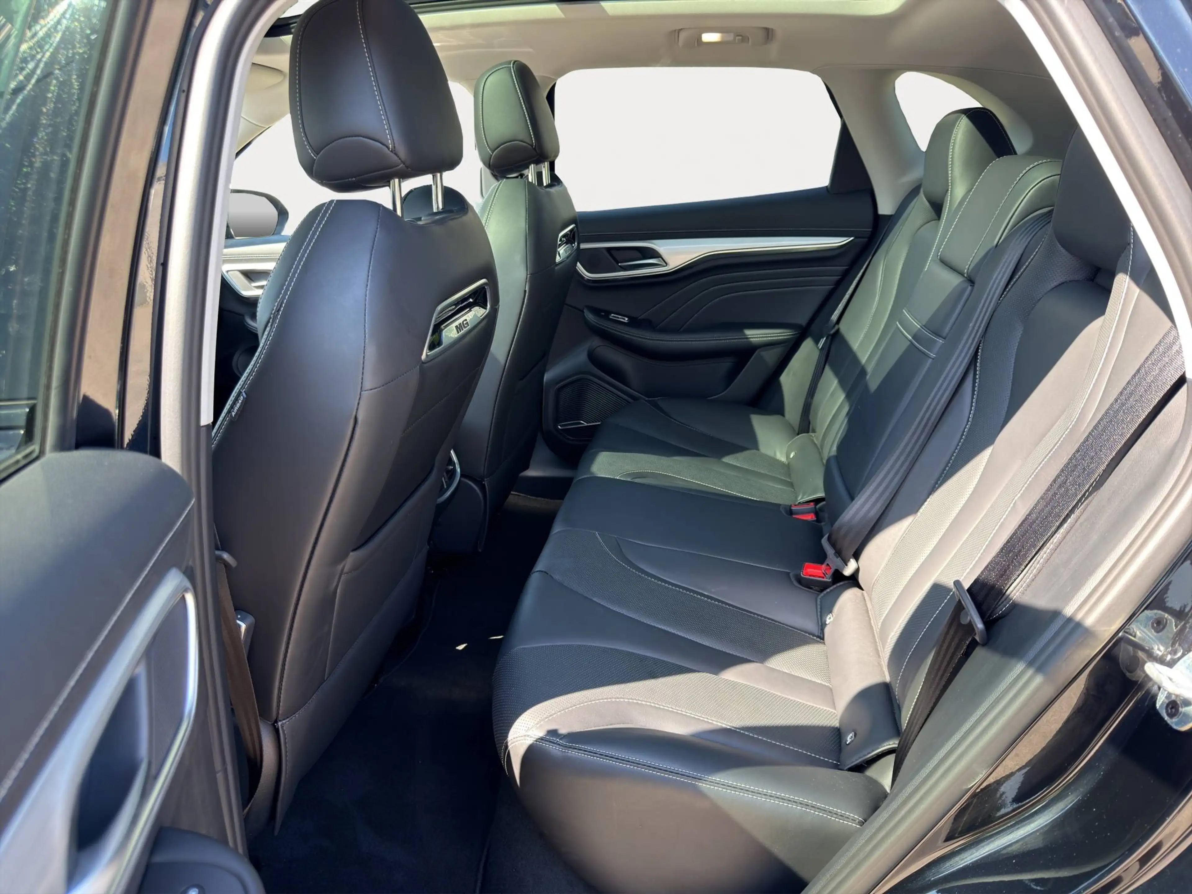 MG Marvel R e-MARVEL R 70 kWh Luxury RWD — photo 13