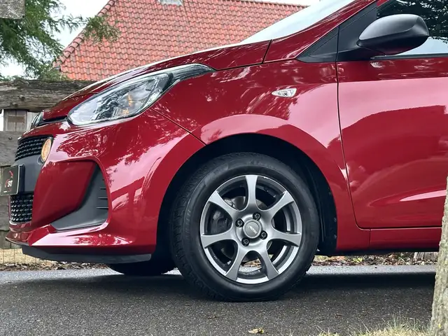 Hyundai i10 view 15