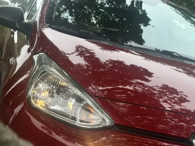 Hyundai i10 view 3