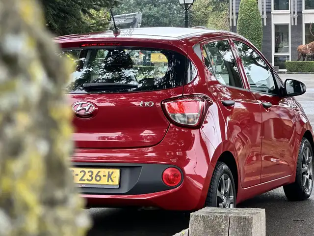 Hyundai i10 view 9