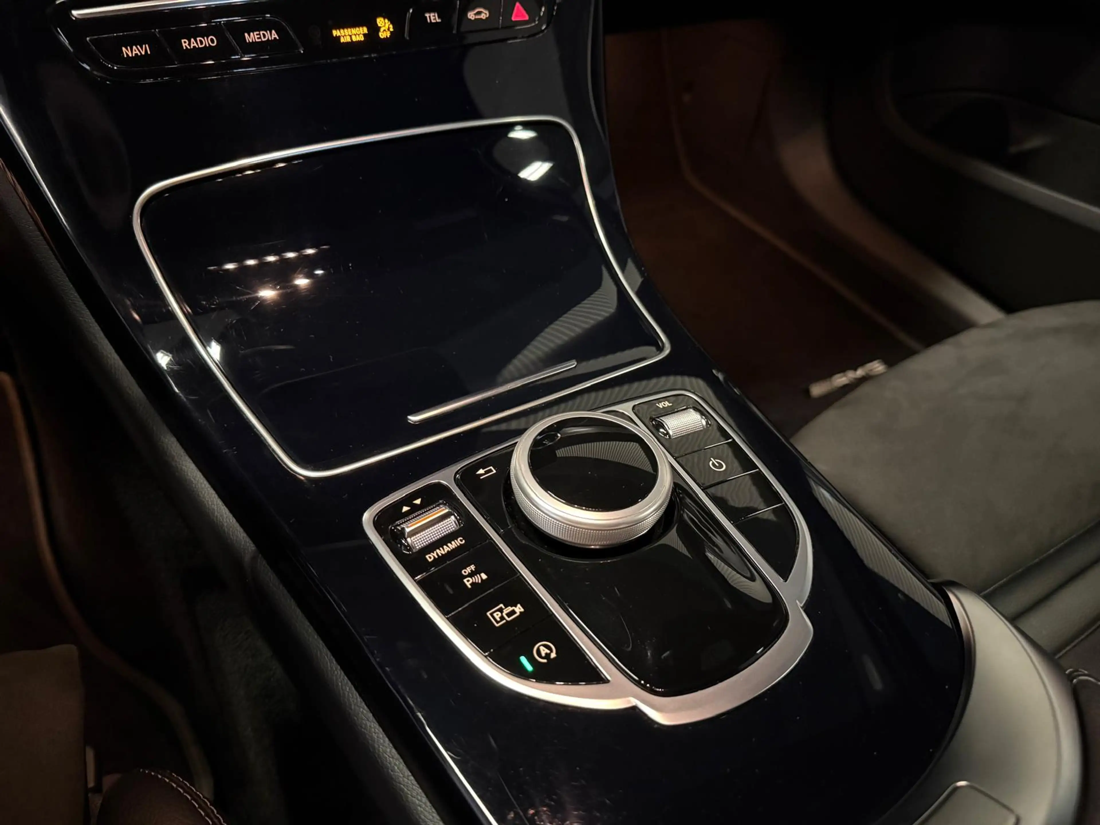Mercedes-Benz C 180 AMG STYLING-CAMERA-DIGI DASH-APPLE CARPLAY-DODEHOE — photo 29