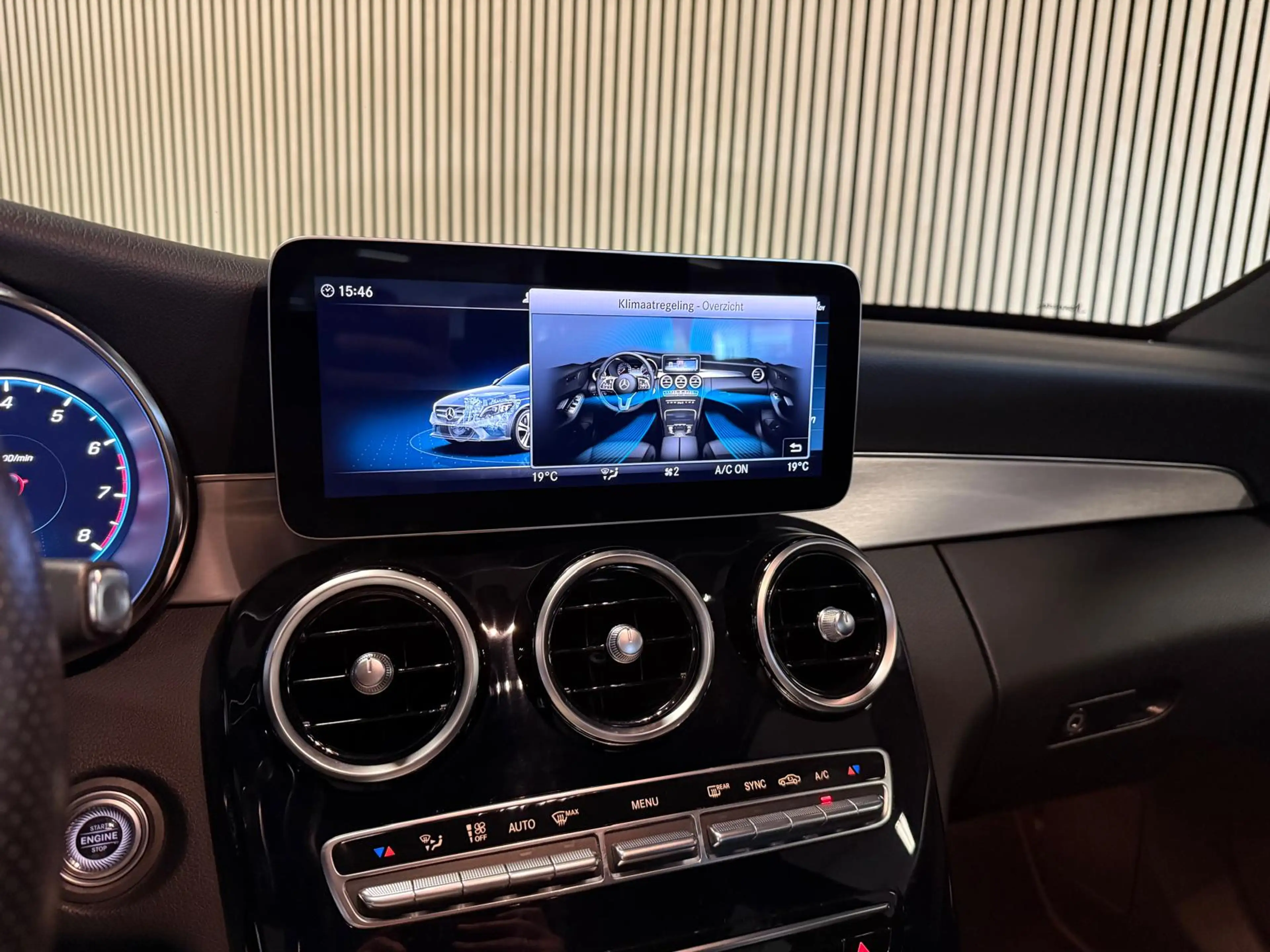 Mercedes-Benz C 180 AMG STYLING-CAMERA-DIGI DASH-APPLE CARPLAY-DODEHOE — photo 23