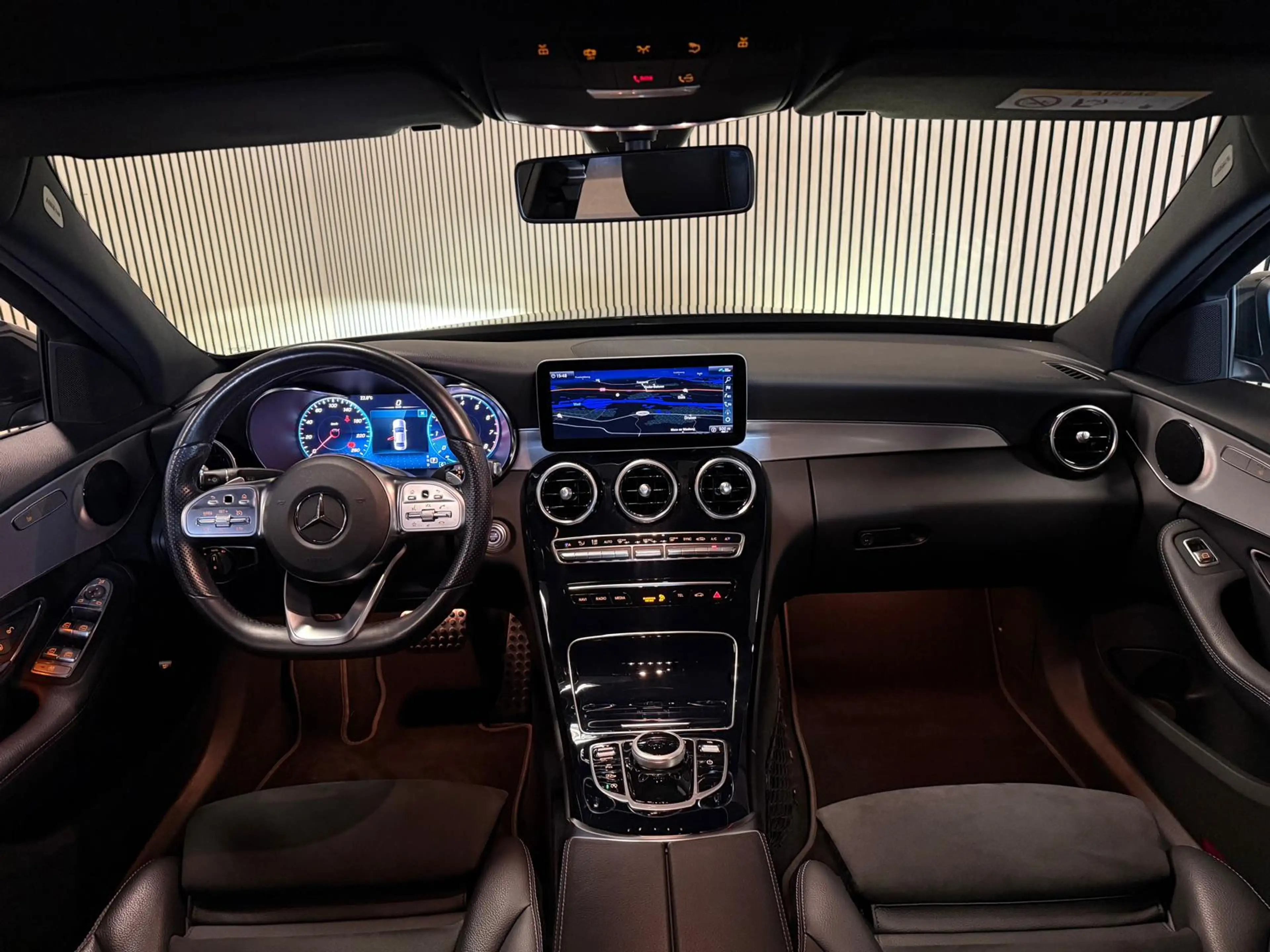 Mercedes-Benz C 180 AMG STYLING-CAMERA-DIGI DASH-APPLE CARPLAY-DODEHOE — photo 14
