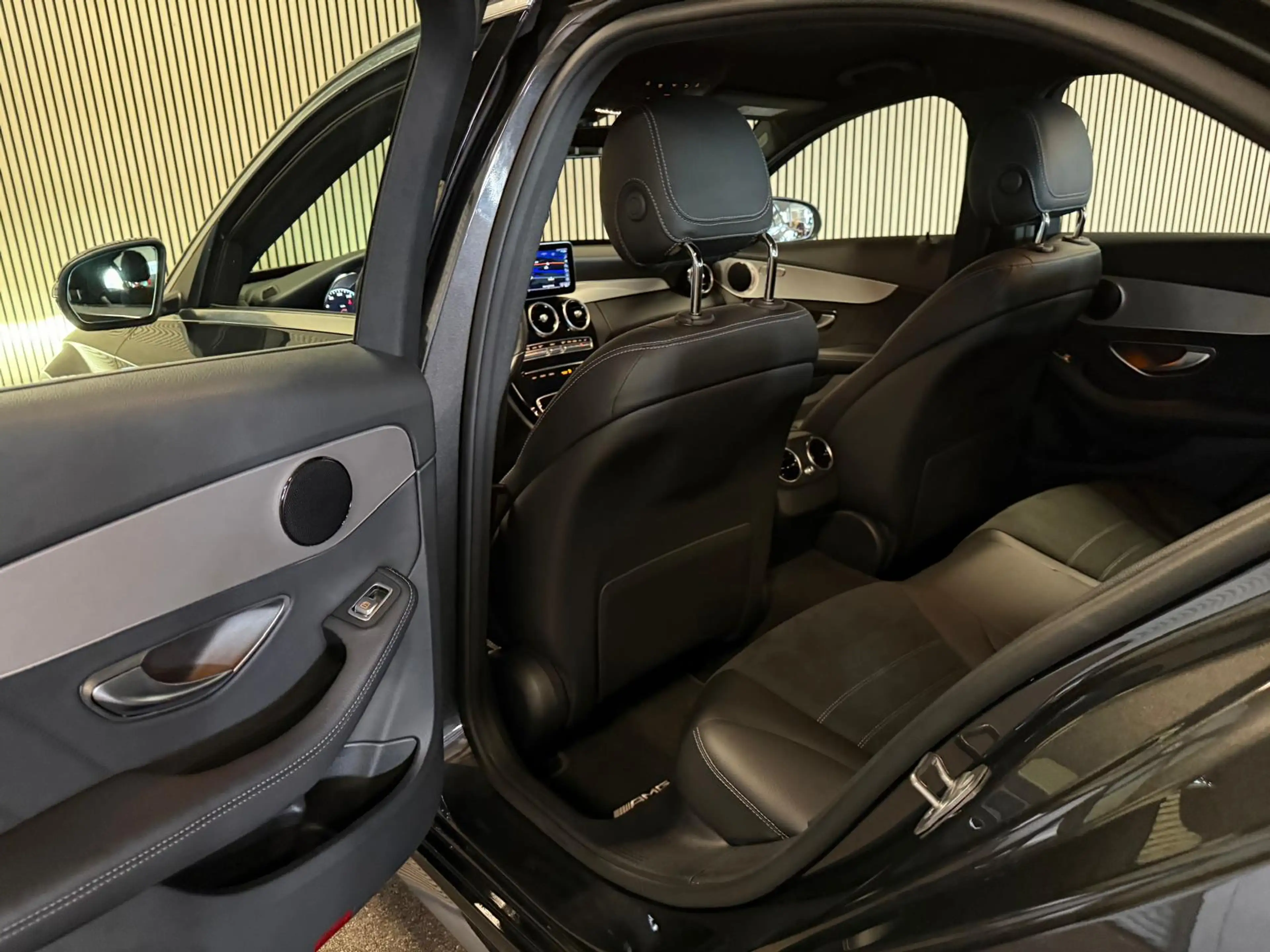 Mercedes-Benz C 180 AMG STYLING-CAMERA-DIGI DASH-APPLE CARPLAY-DODEHOE — photo 30
