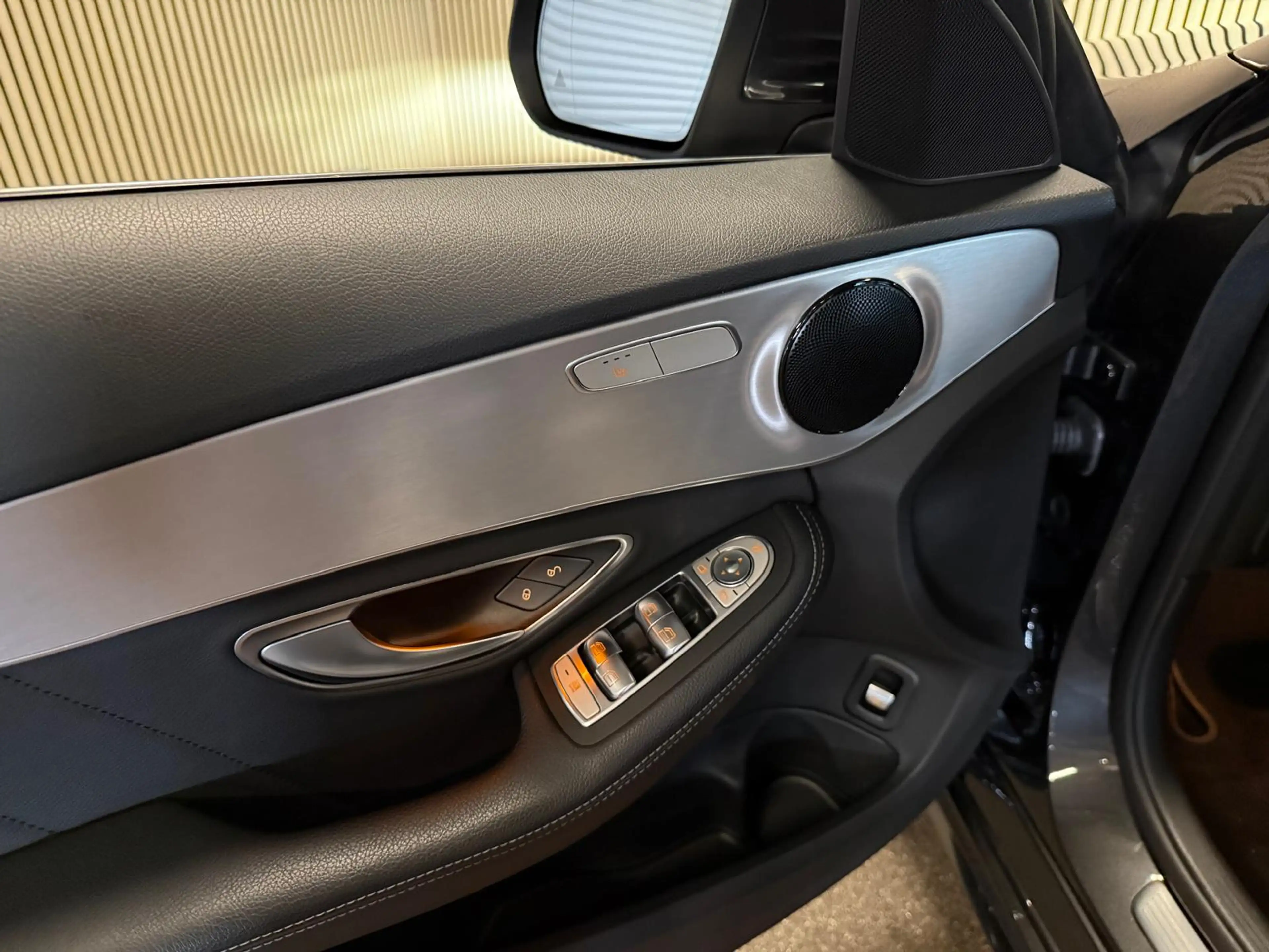 Mercedes-Benz C 180 AMG STYLING-CAMERA-DIGI DASH-APPLE CARPLAY-DODEHOE — photo 12