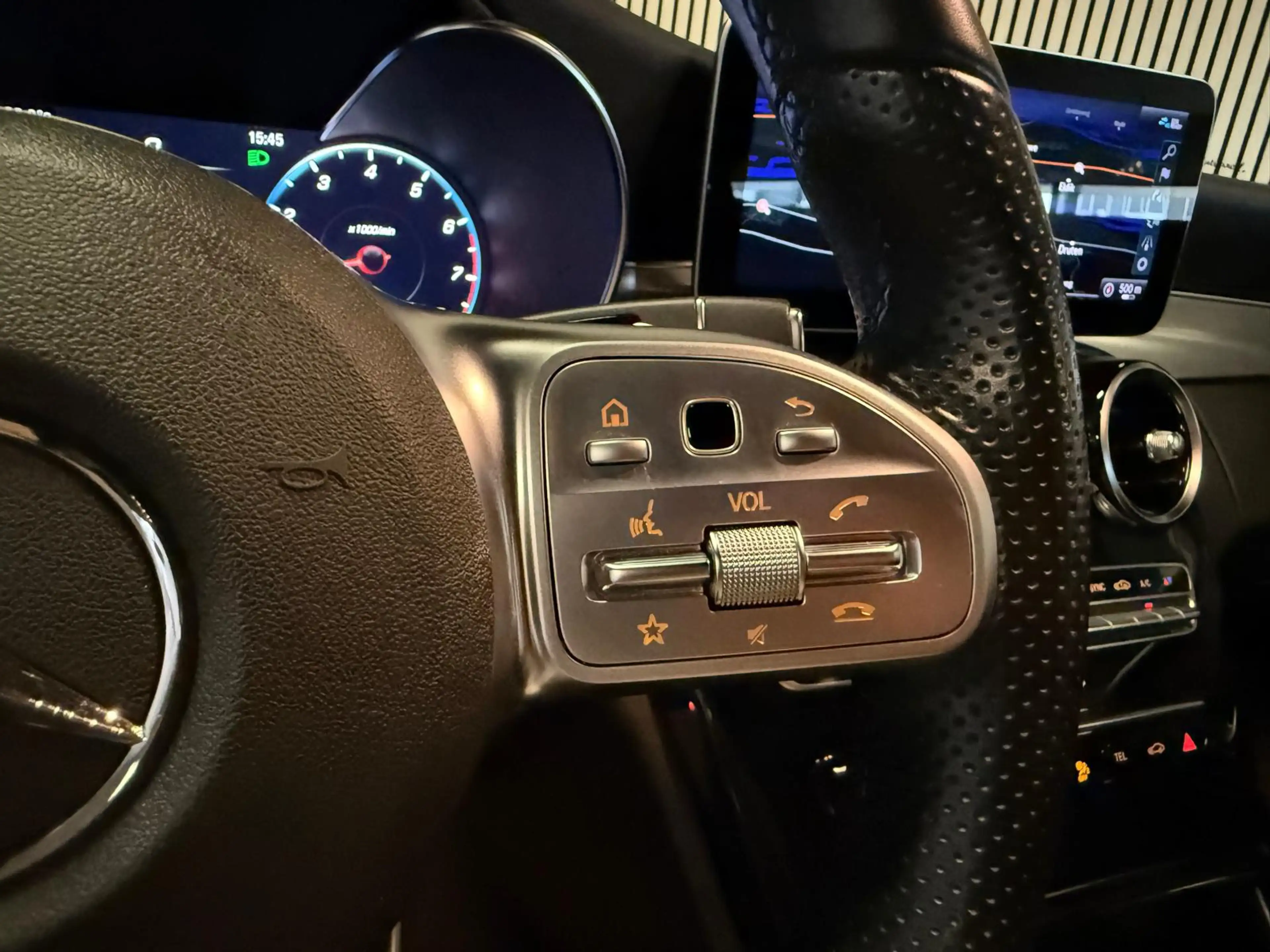Mercedes-Benz C 180 AMG STYLING-CAMERA-DIGI DASH-APPLE CARPLAY-DODEHOE — photo 17