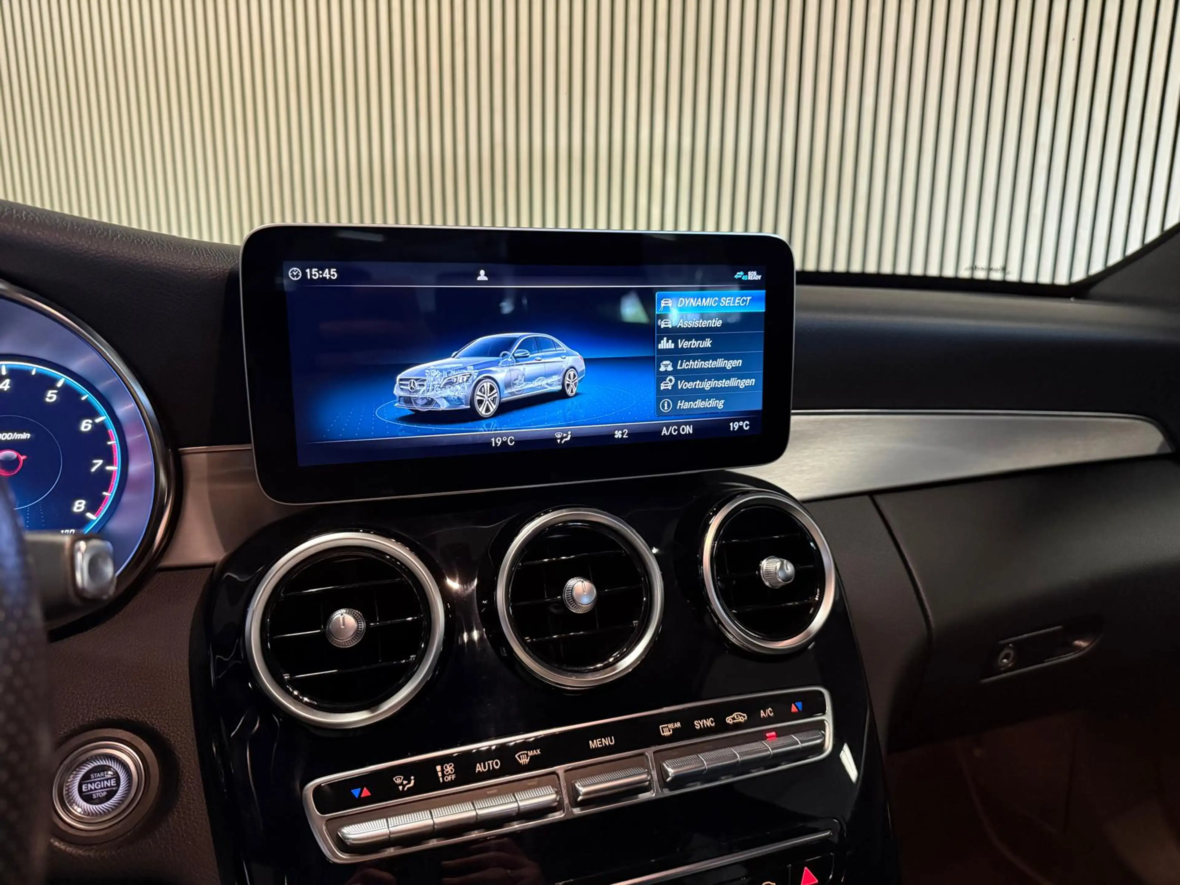 Mercedes-Benz C 180 AMG STYLING-CAMERA-DIGI DASH-APPLE CARPLAY-DODEHOE — photo 21