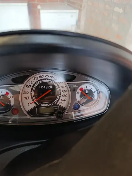 Suzuki Burgman 125 - foto 3