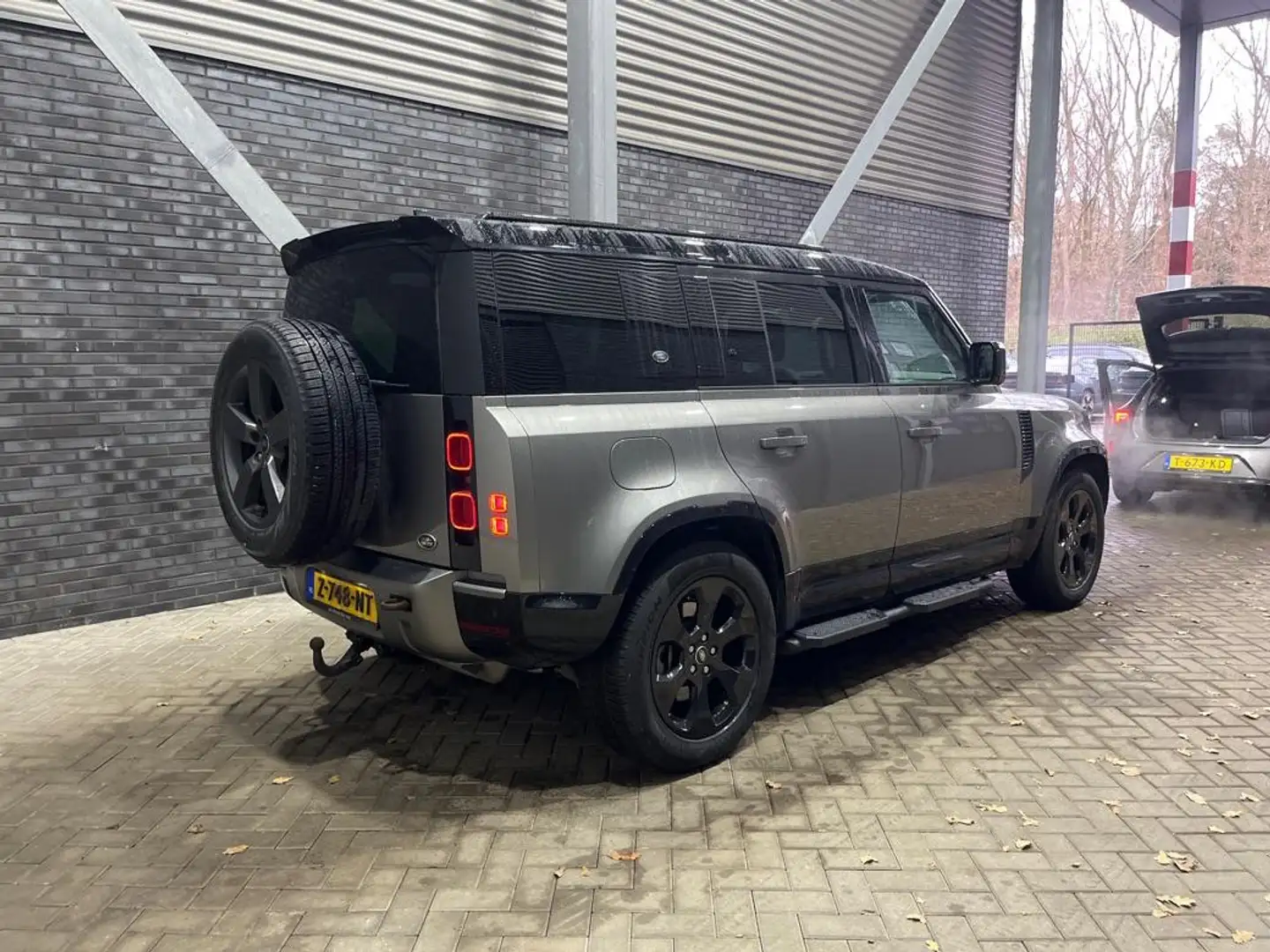 Land Rover Defender P400e 110 X-Dynamic HSE | ACC | Panoramadak | Trek Grijs - 2