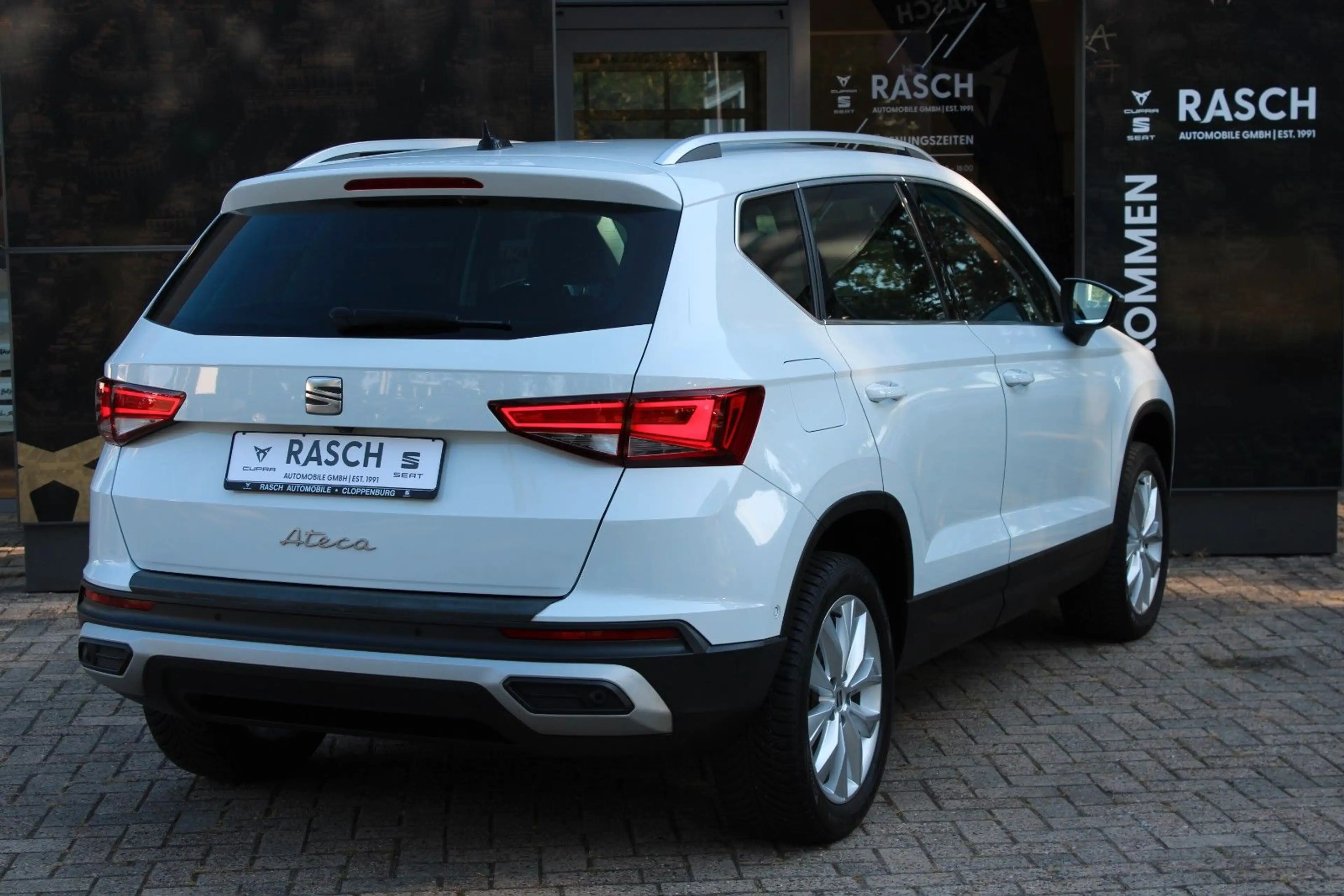 SEAT Ateca Style 1.5 TSI DSG +ACC+BEATS+SHZ+RFK+KESSY — photo 3