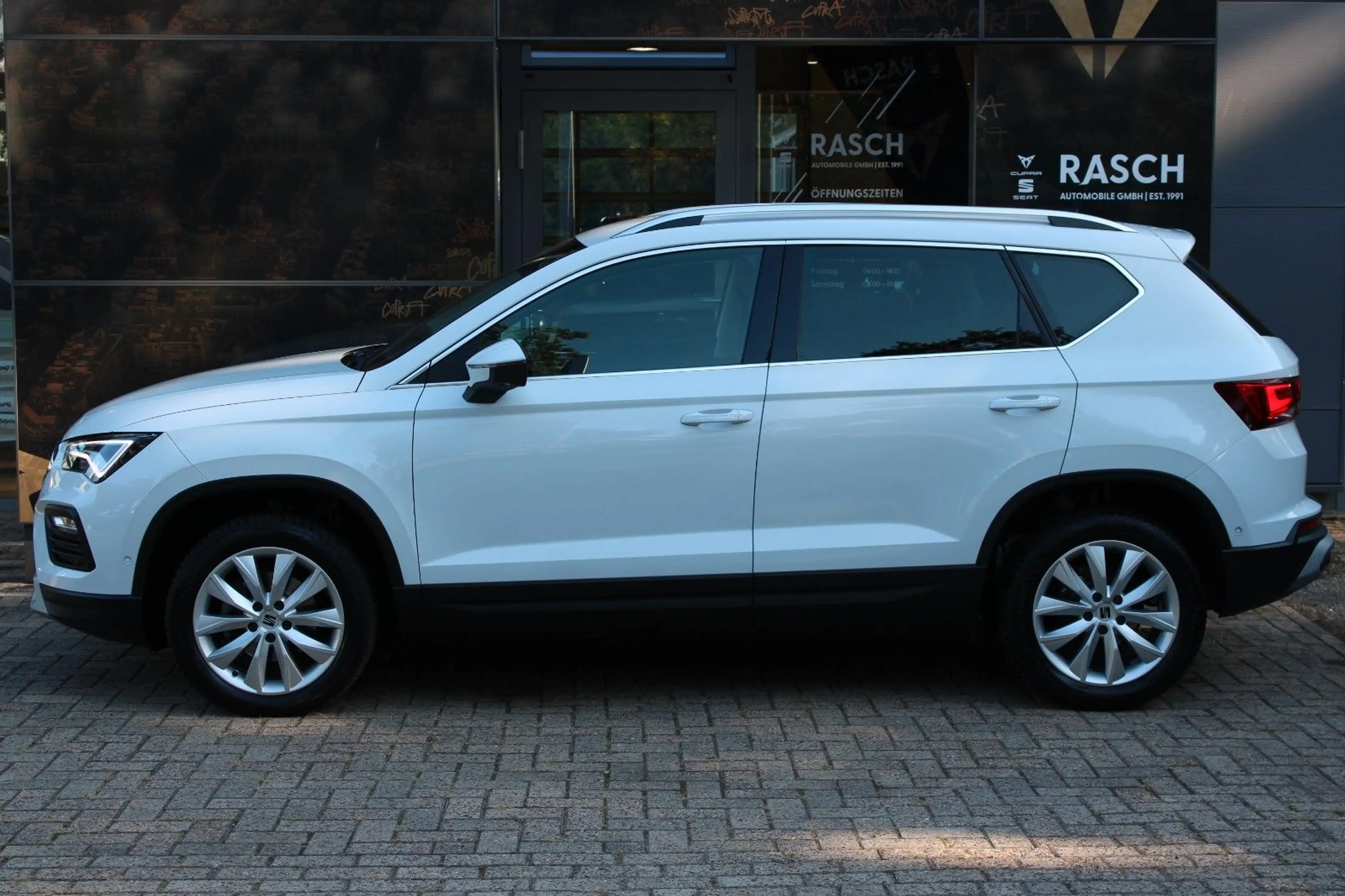 SEAT Ateca Style 1.5 TSI DSG +ACC+BEATS+SHZ+RFK+KESSY — photo 4