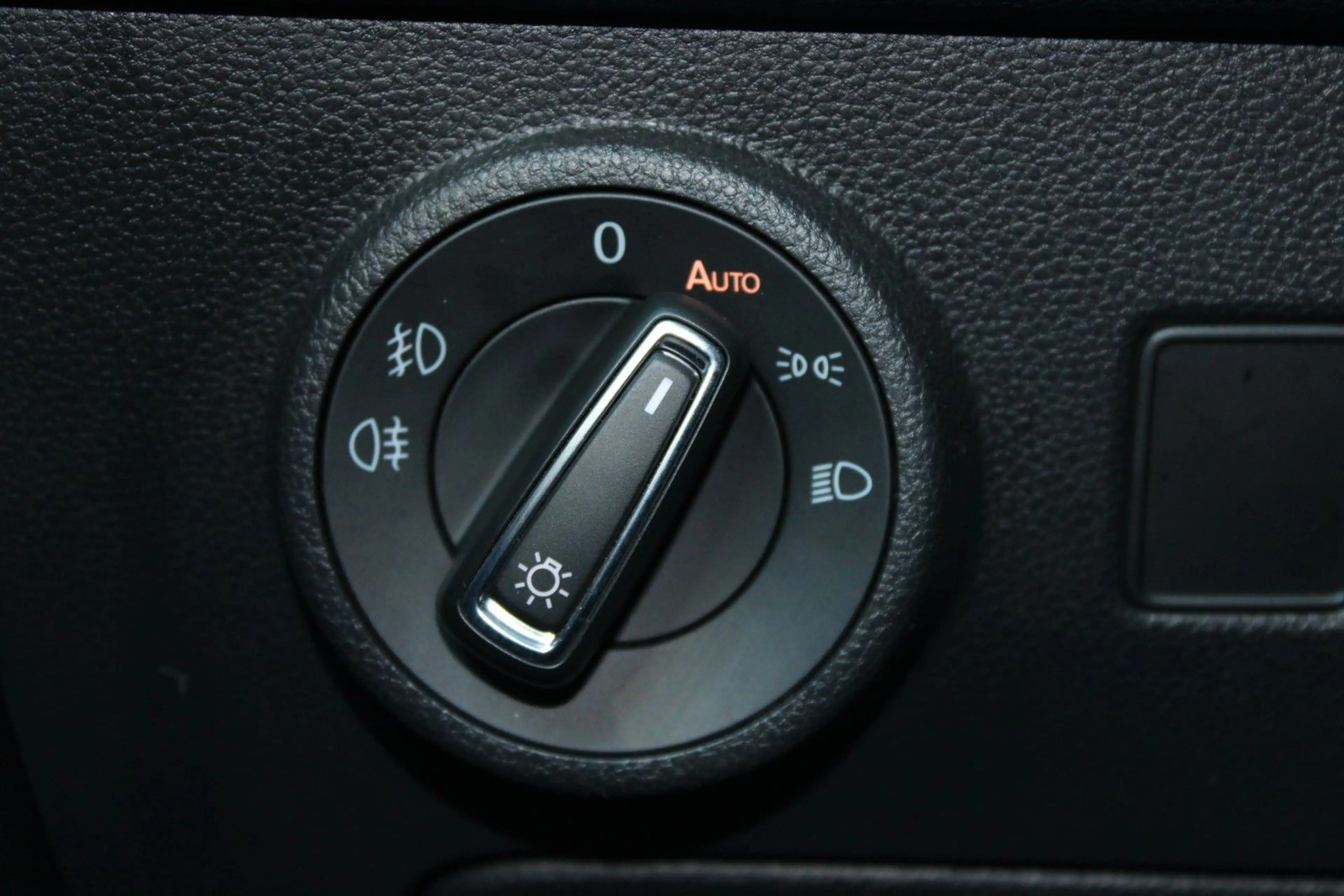 SEAT Ateca Style 1.5 TSI DSG +ACC+BEATS+SHZ+RFK+KESSY — photo 7