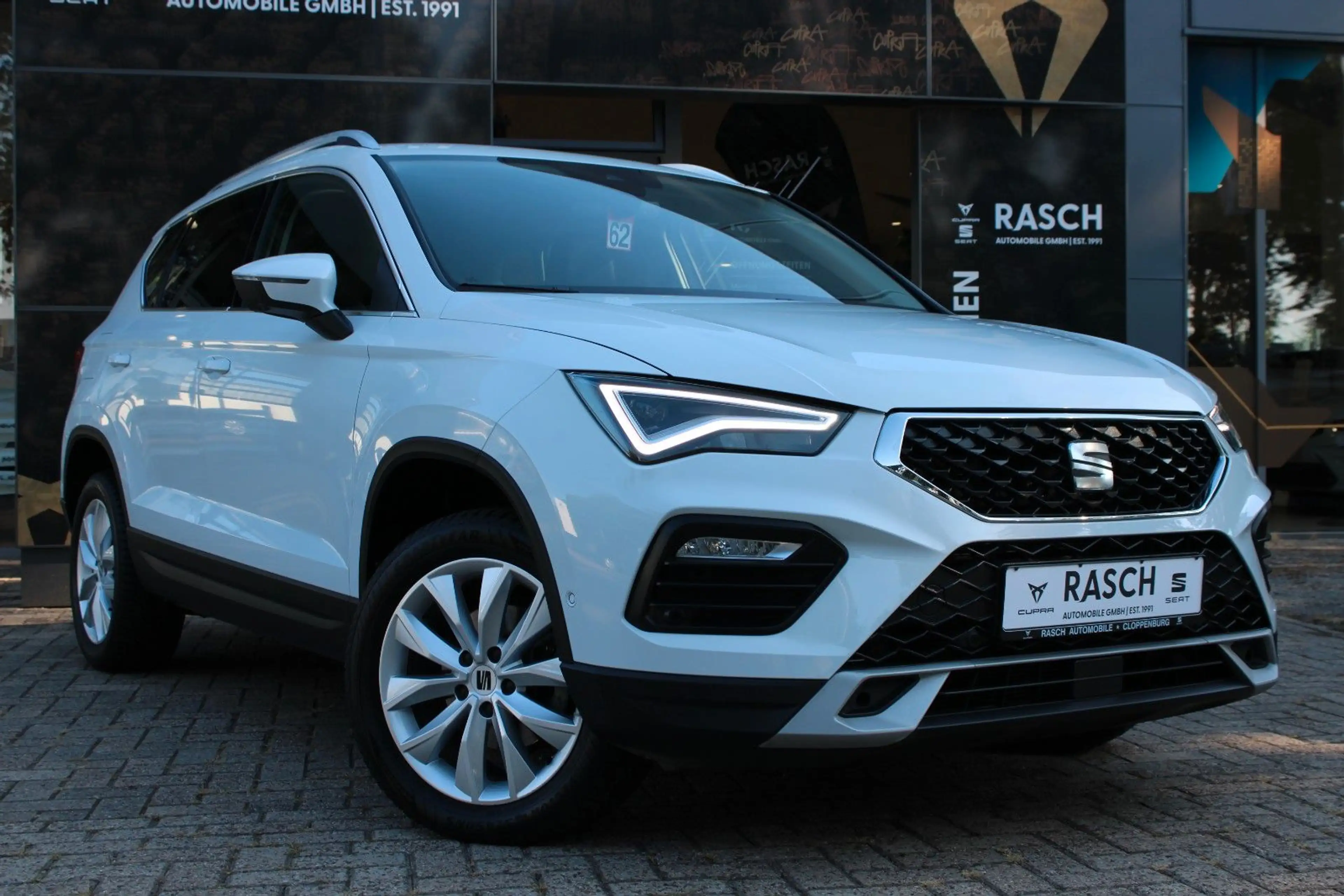 SEAT Ateca Style 1.5 TSI DSG +ACC+BEATS+SHZ+RFK+KESSY — photo 2