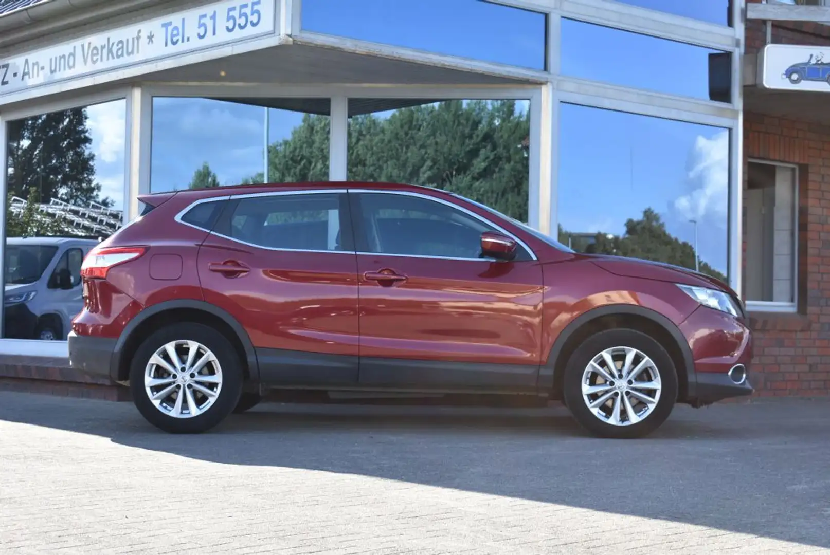 Nissan Qashqai 1.6 dCi ACENTA TÜV neu zzgl. 401.-Euro Navi Alu Si Rot - 2