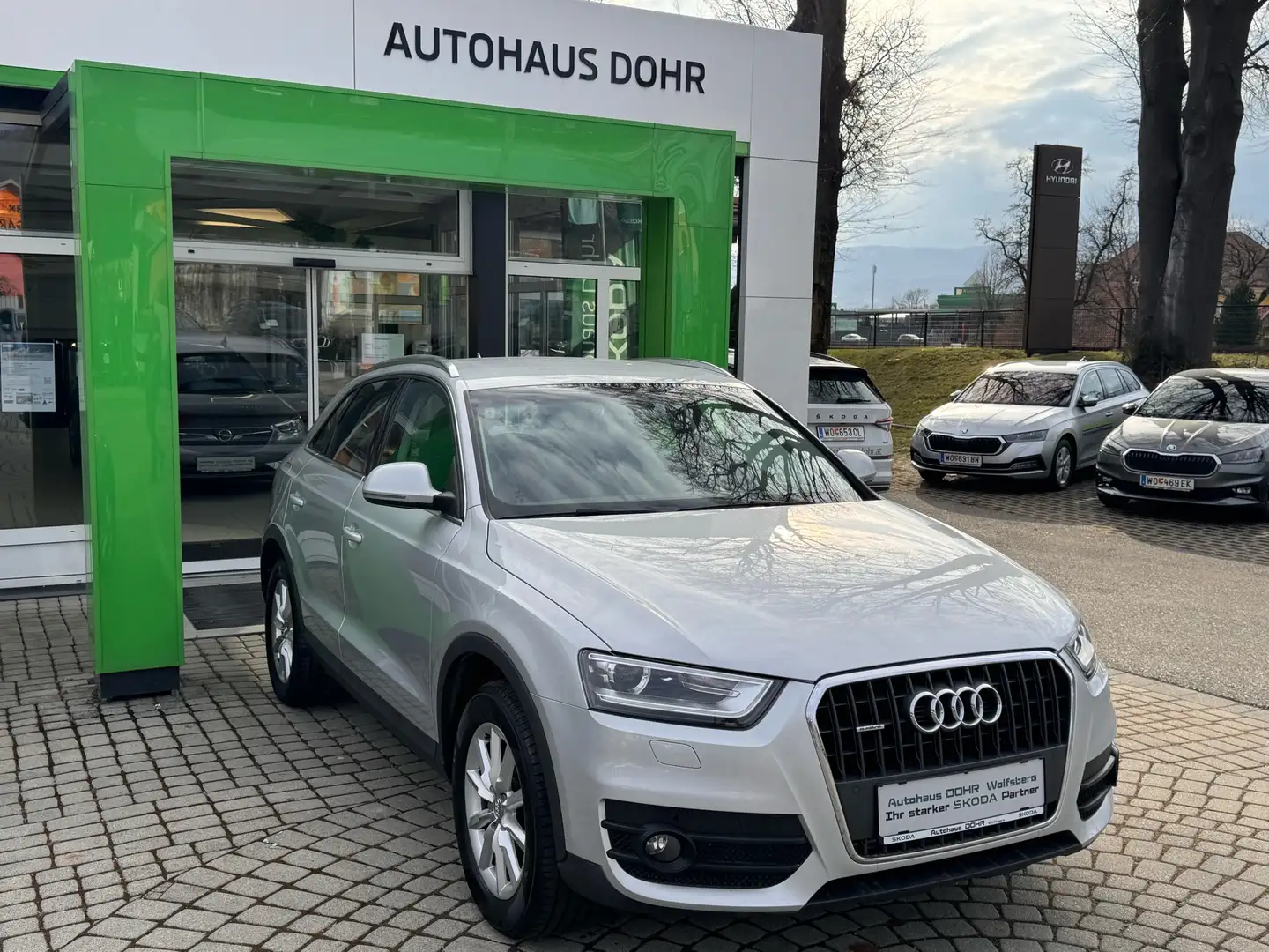 Audi Q3 2.0 TDI quattro Grau - 1