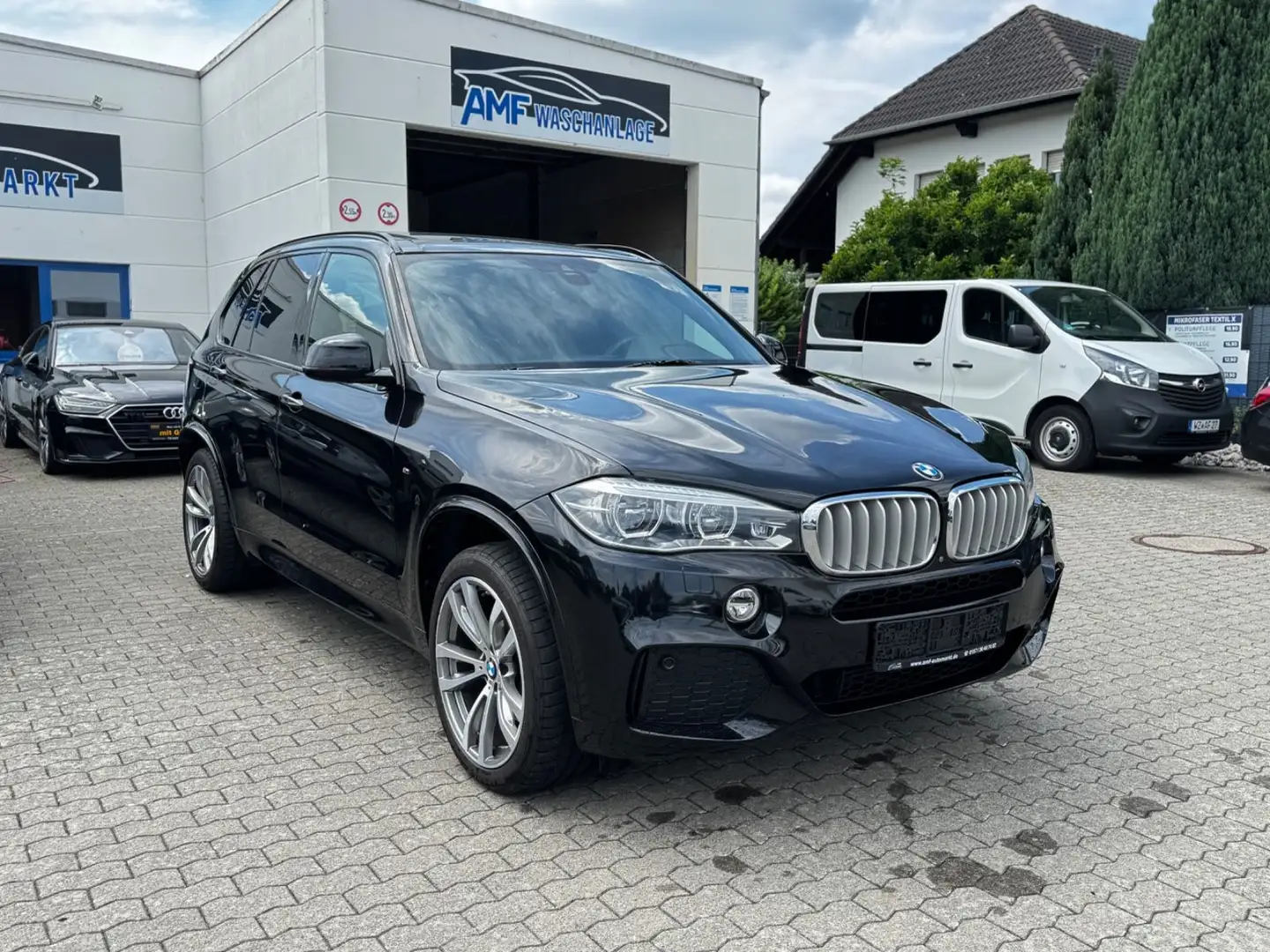 BMW X5 xDrive 40 d M Paket 7-Sitzer Pano. 360 kamer Schwarz - 1