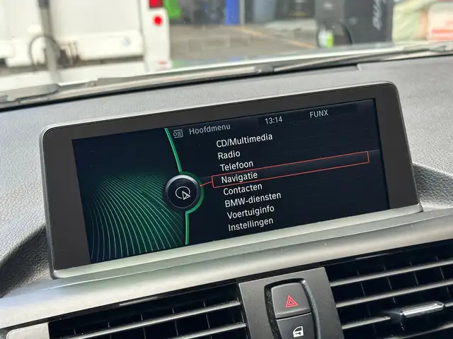 BMW 1 Series view 17