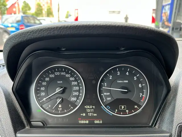 BMW 1 Series view 12