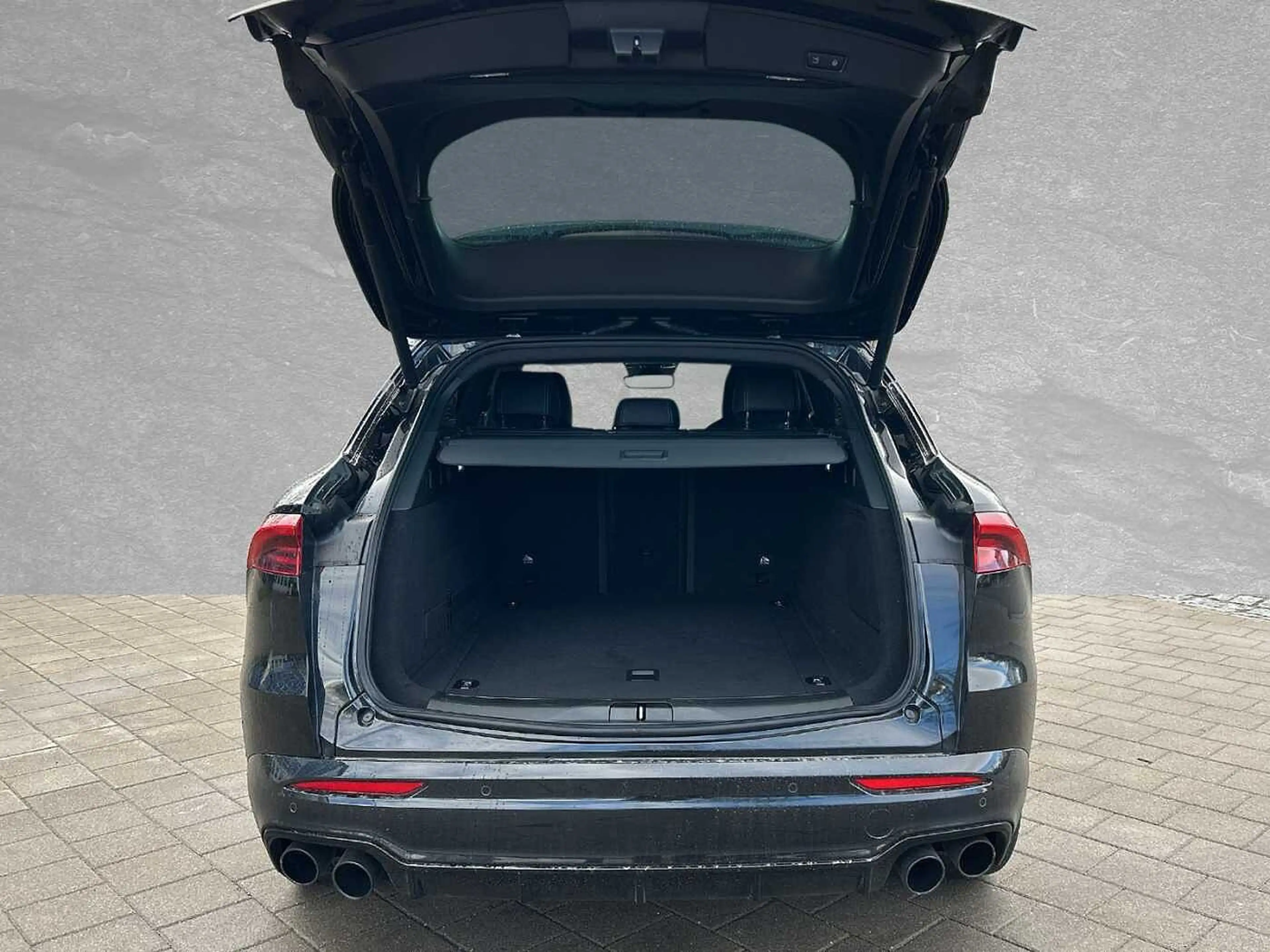 Maserati Grecale Modena - Maserati Regensburg — photo 10