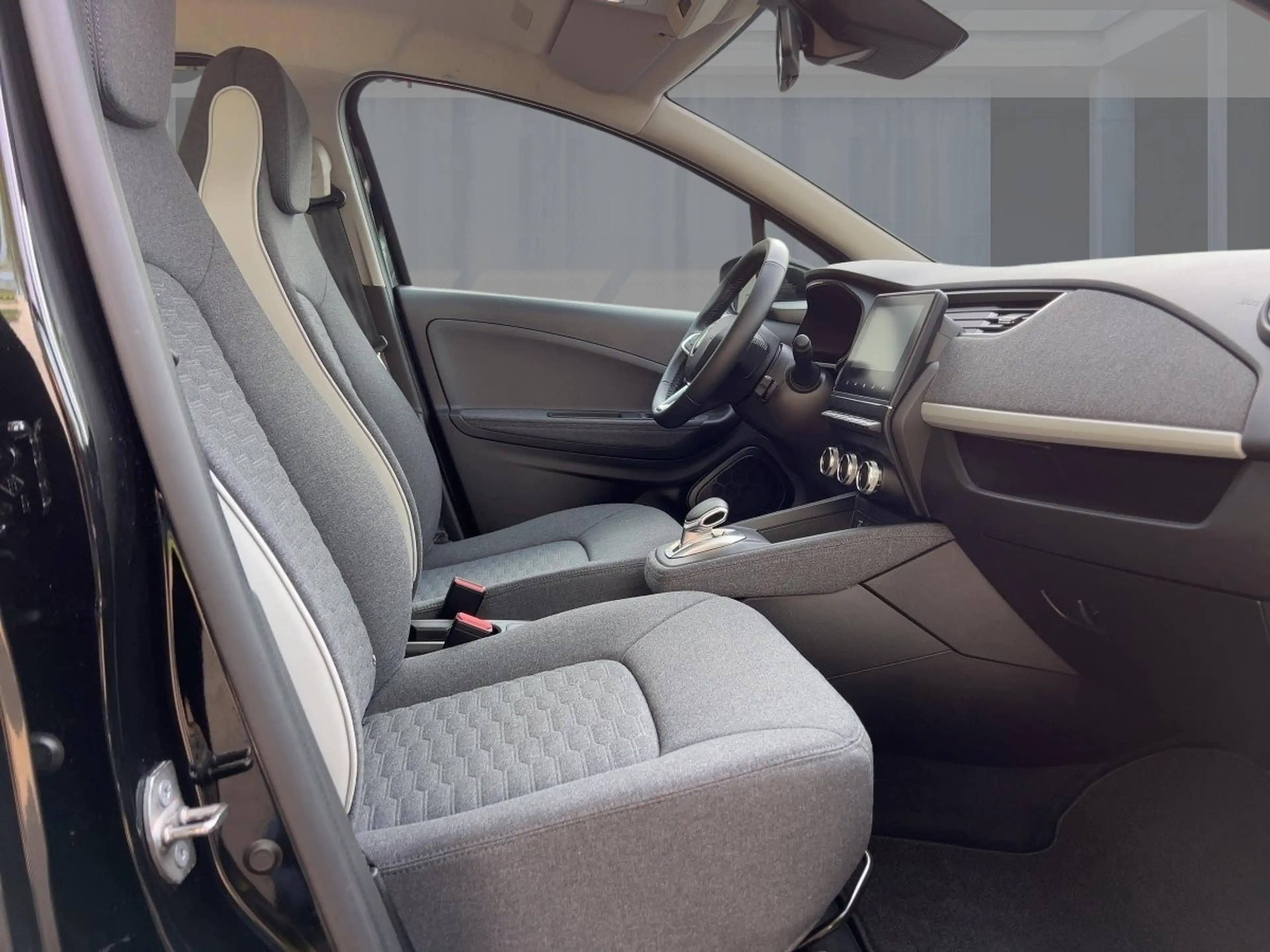 Renault ZOE Evolution EV50 135hp + CCS Winter- und Technopaket — photo 8
