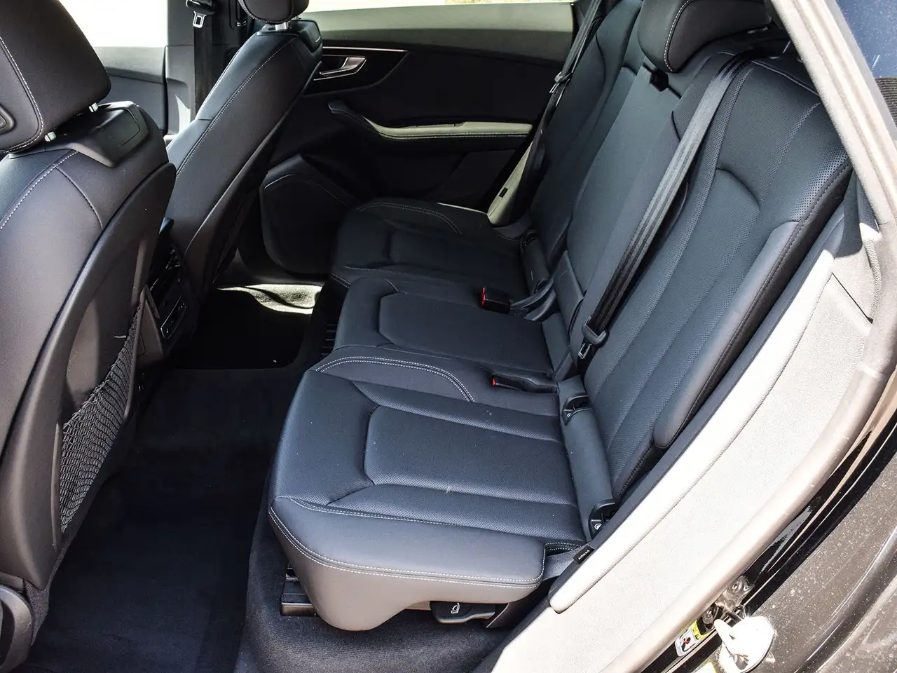 Audi Q8 снимка Audi Q8