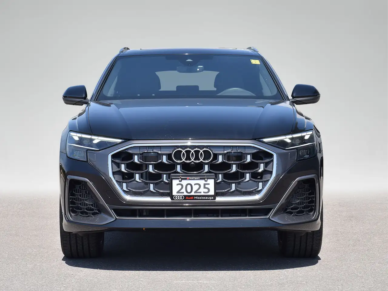 Audi Q8 снимка Audi Q8